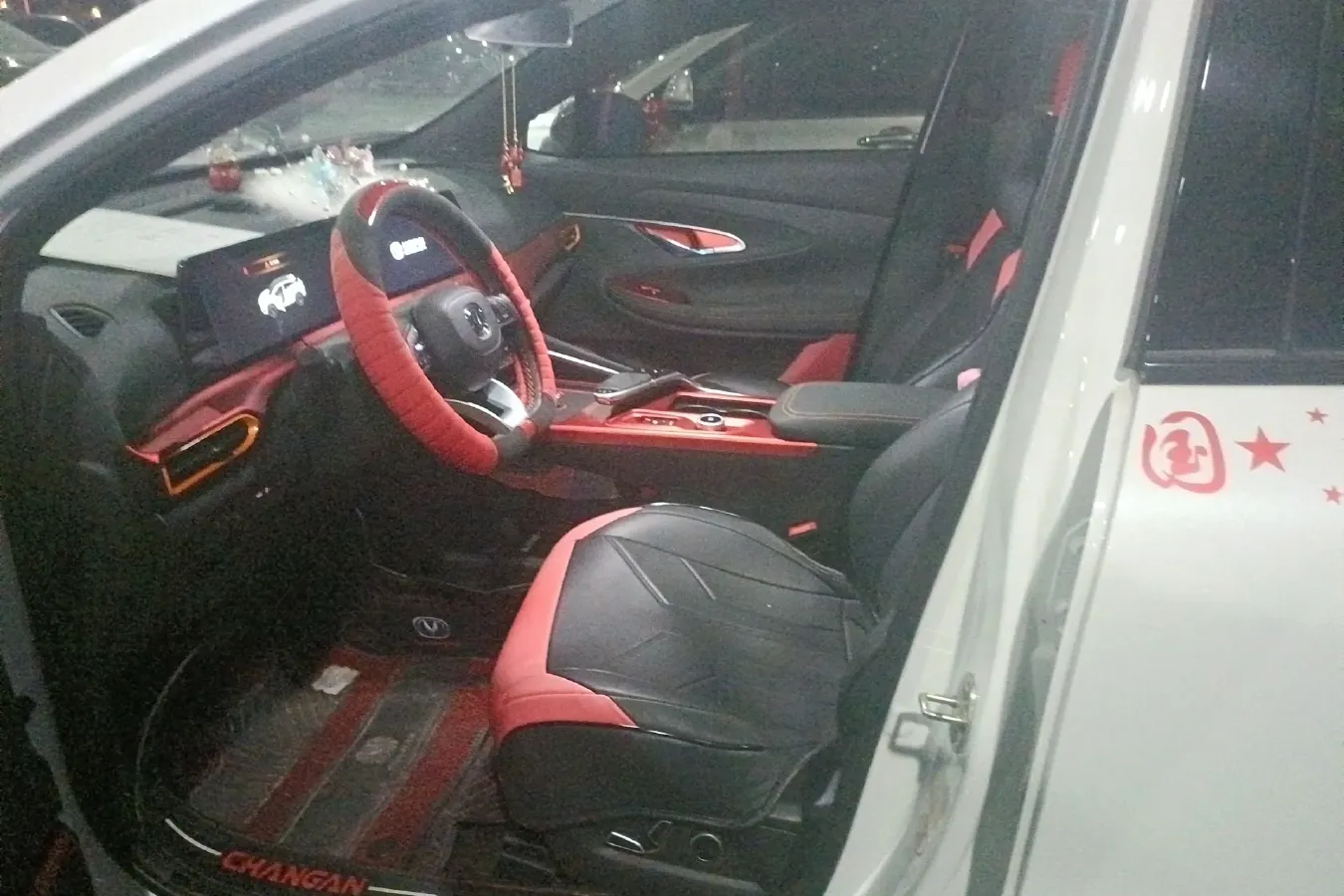 2022 ChangAn UNI-T 1.5T 188HP L4 7DCT,autocango,china used car exporter,china ev exporter,chinese used car exporter,chinese used ev exporter