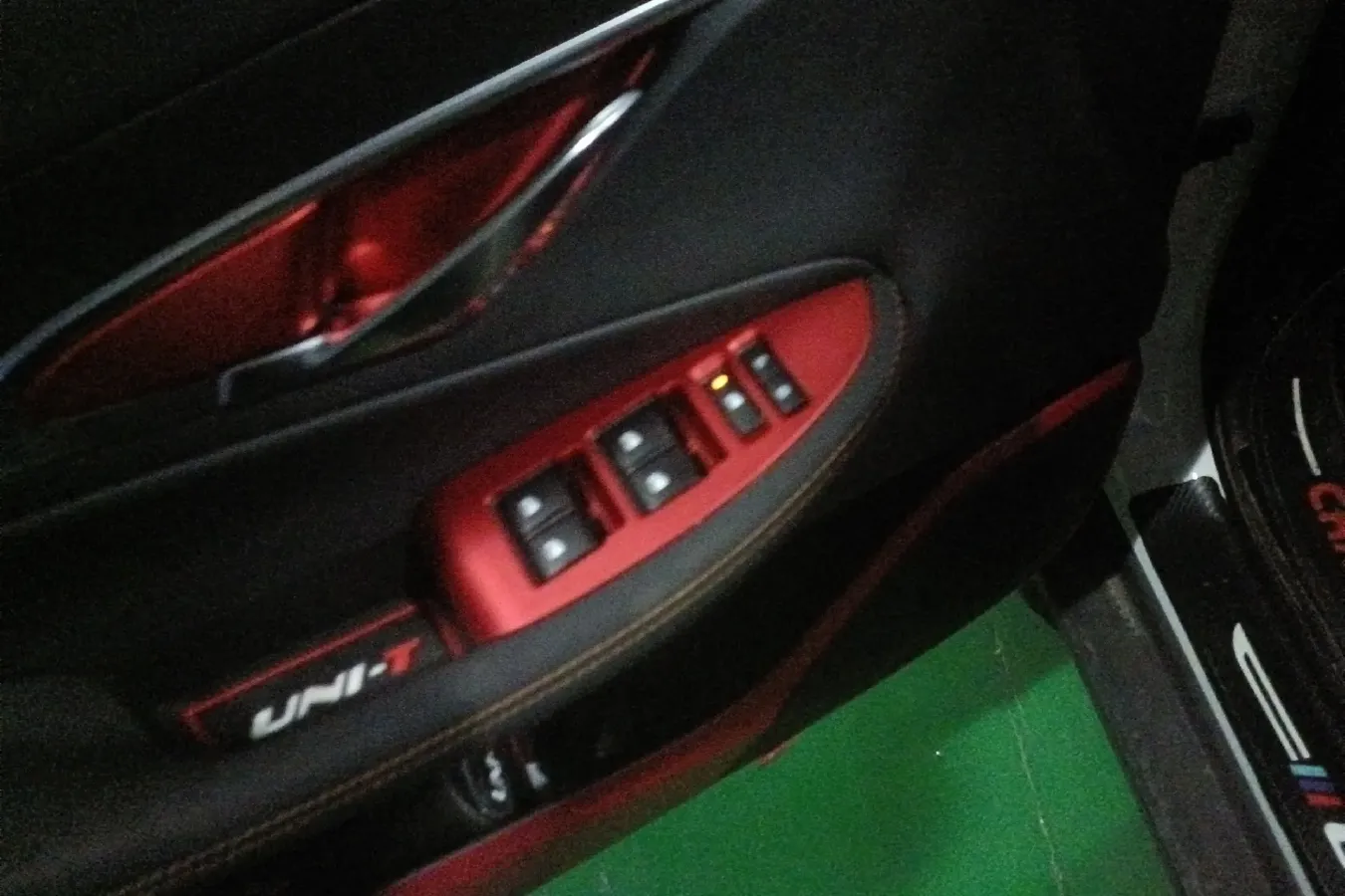 2022 ChangAn UNI-T 1.5T 188HP L4 7DCT,autocango,china used car exporter,china ev exporter,chinese used car exporter,chinese used ev exporter