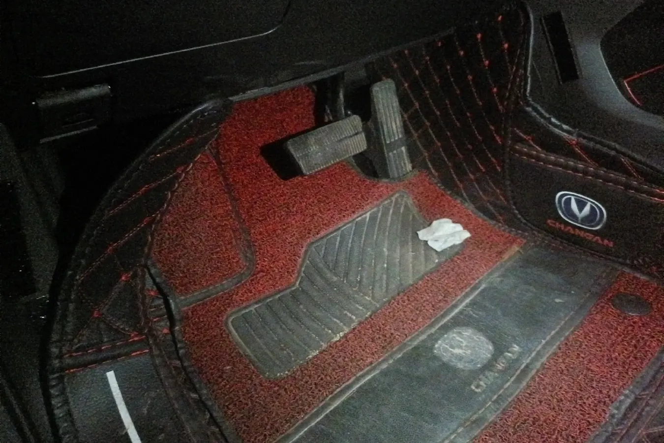 2022 ChangAn UNI-T 1.5T 188HP L4 7DCT,autocango,china used car exporter,china ev exporter,chinese used car exporter,chinese used ev exporter