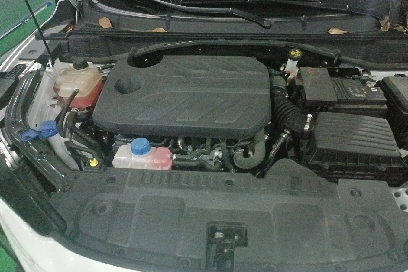 2022 ChangAn UNI-T 1.5T 188HP L4 7DCT,autocango,china used car exporter,china ev exporter,chinese used car exporter,chinese used ev exporter