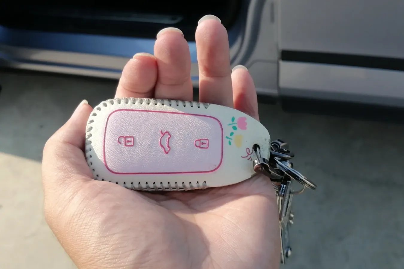 2021 Enovate ME5 Range Extended 98HP REEV 30.6KWH,autocango,china used car exporter,china ev exporter,chinese used car exporter,chinese used ev exporter