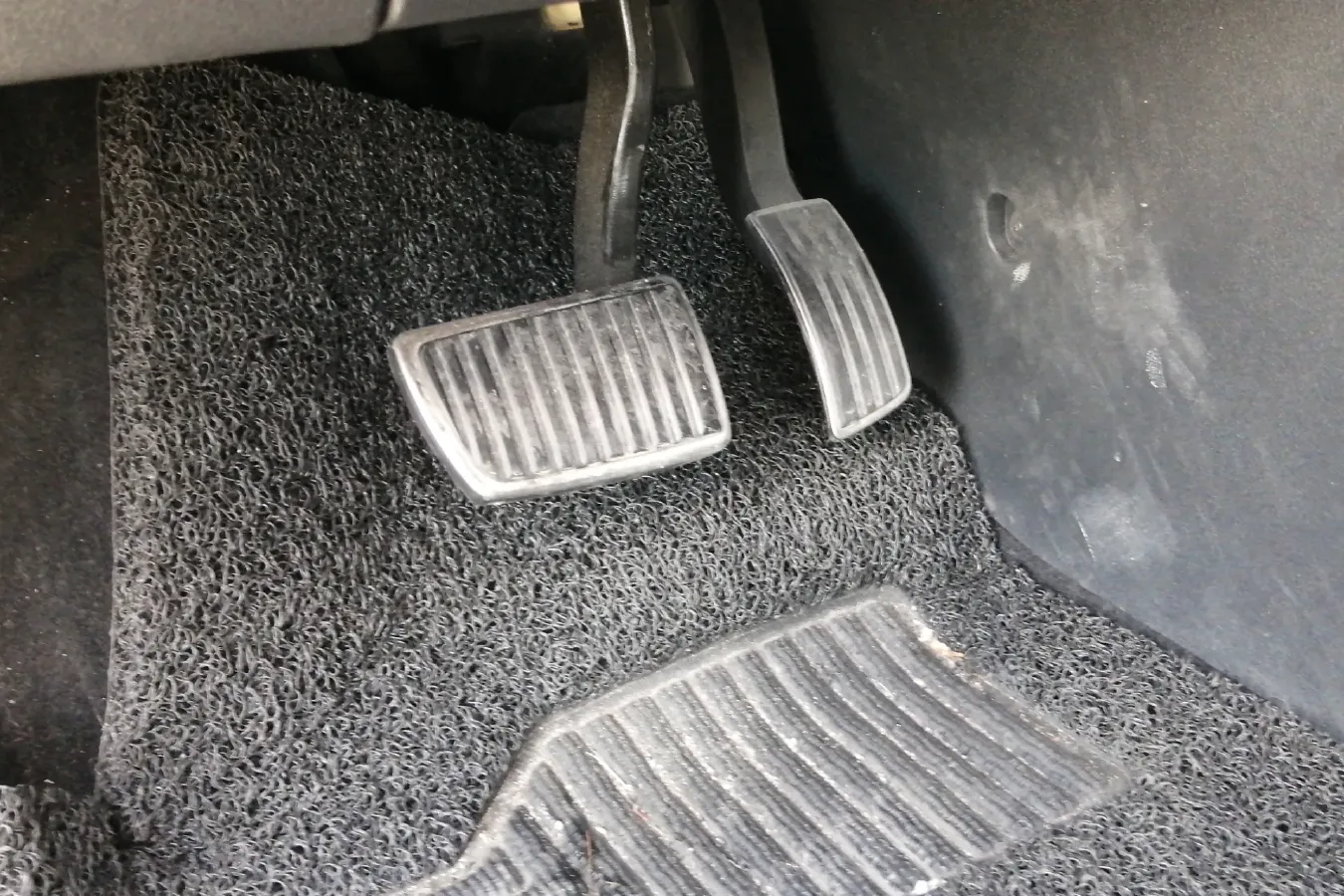 2021 Enovate ME5 Range Extended 98HP REEV 30.6KWH,autocango,china used car exporter,china ev exporter,chinese used car exporter,chinese used ev exporter