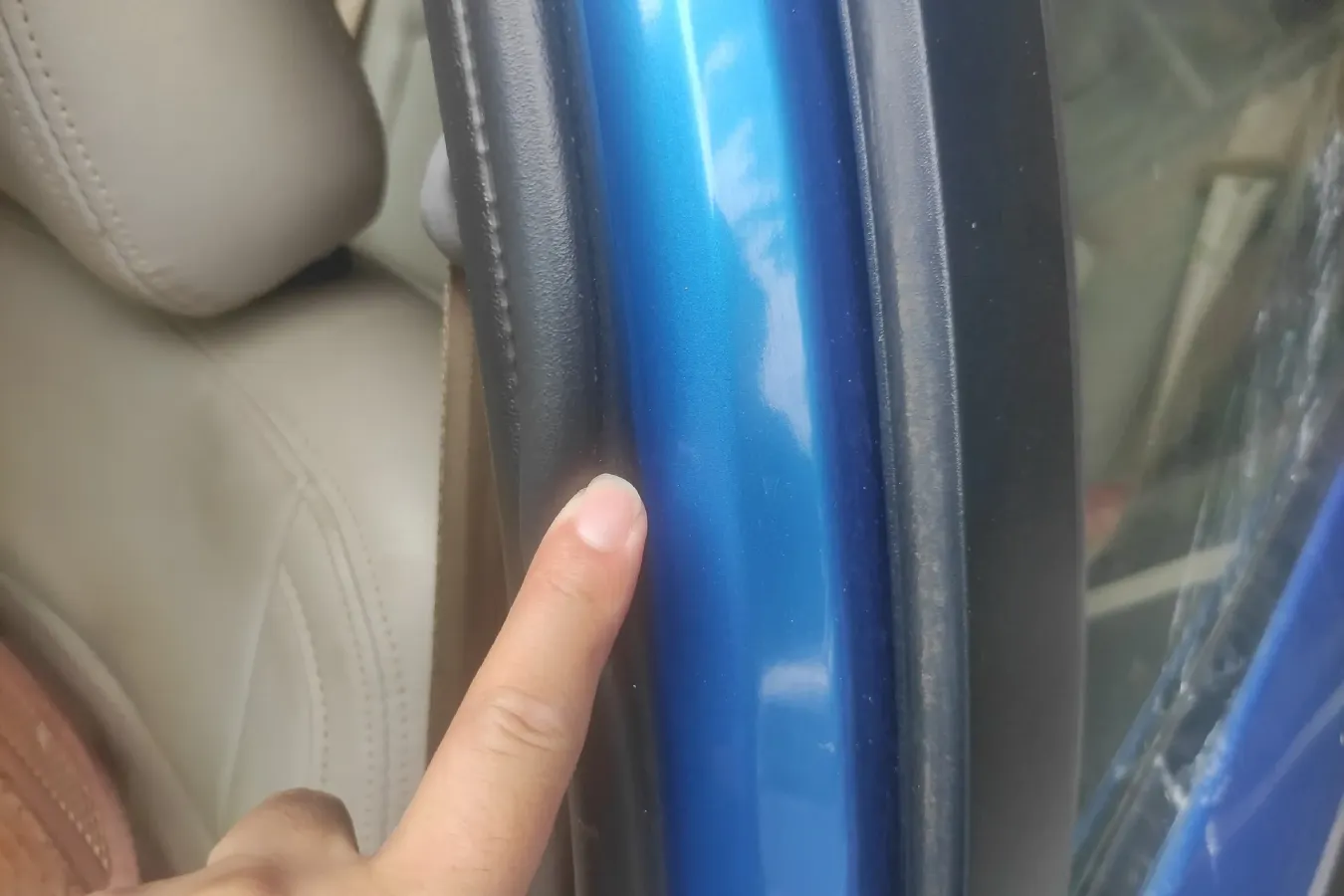 2009 Peugeot 207 1.4L 76HP L4 5MT,autocango,china used car exporter,china ev exporter,chinese used car exporter,chinese used ev exporter