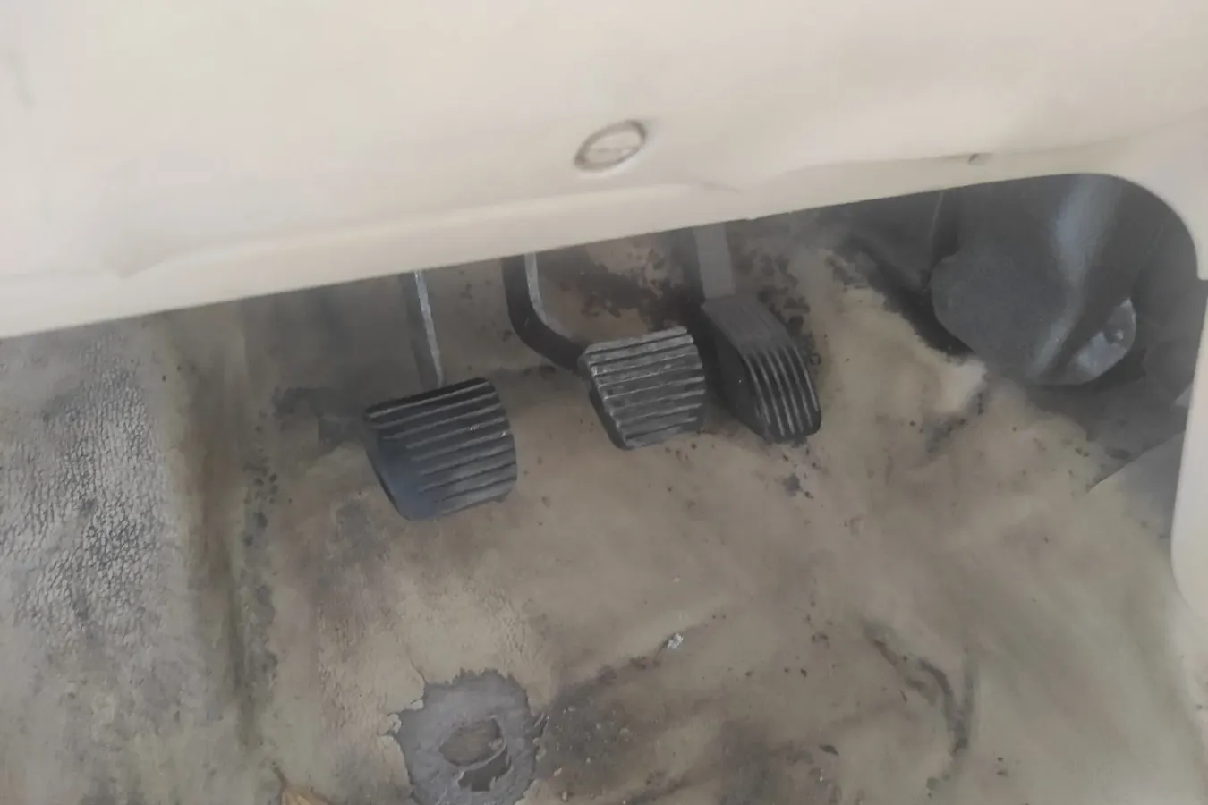 2009 Peugeot 207 1.4L 76HP L4 5MT,autocango,china used car exporter,china ev exporter,chinese used car exporter,chinese used ev exporter