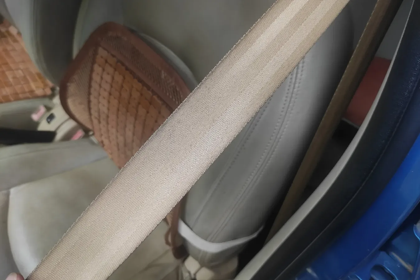 2009 Peugeot 207 1.4L 76HP L4 5MT,autocango,china used car exporter,china ev exporter,chinese used car exporter,chinese used ev exporter