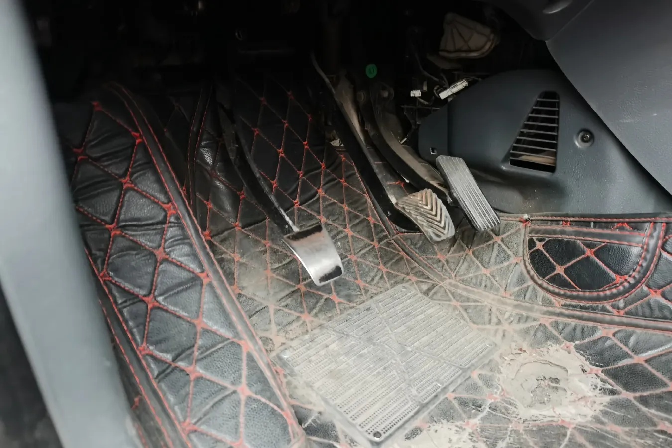 2013 JAC Refine M2 1.8L 131HP L4 5MT,autocango,china used car exporter,china ev exporter,chinese used car exporter,chinese used ev exporter