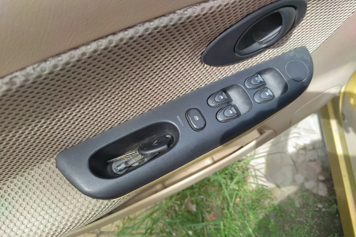 2010 BaoJun LeChi 1.0L 69HP L4 5MT,autocango,china used car exporter,china ev exporter,chinese used car exporter,chinese used ev exporter