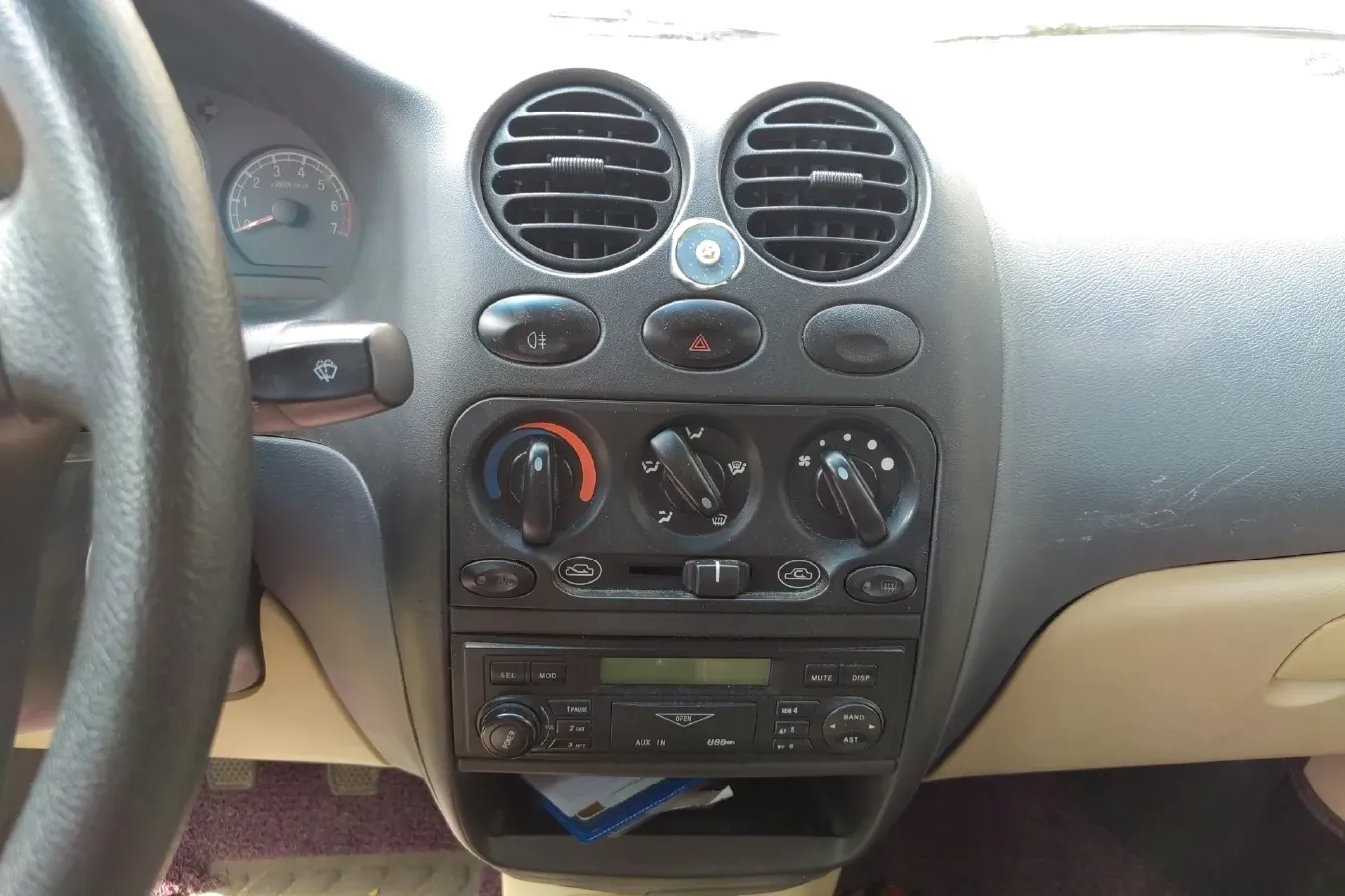 2010 BaoJun LeChi 1.0L 69HP L4 5MT,autocango,china used car exporter,china ev exporter,chinese used car exporter,chinese used ev exporter