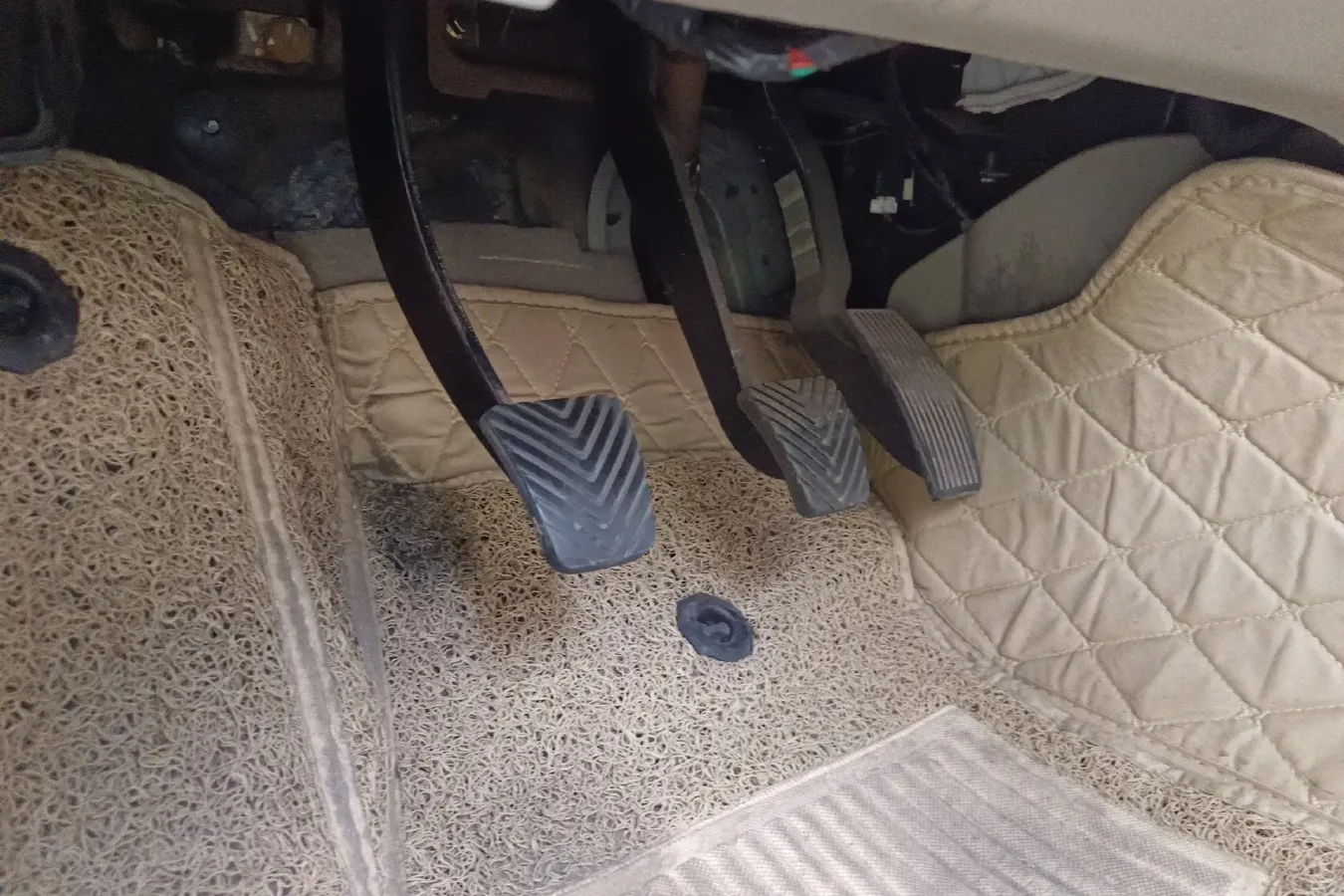 2012 JAC HeYue 1.5L 113HP L4 5MT,autocango,china used car exporter,china ev exporter,chinese used car exporter,chinese used ev exporter