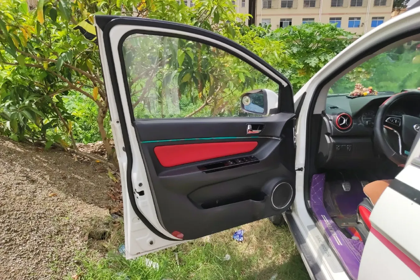 2015 BeiJing Auto Senova X25 1.5L 116HP L4 5MT,autocango,china used car exporter,china ev exporter,chinese used car exporter,chinese used ev exporter