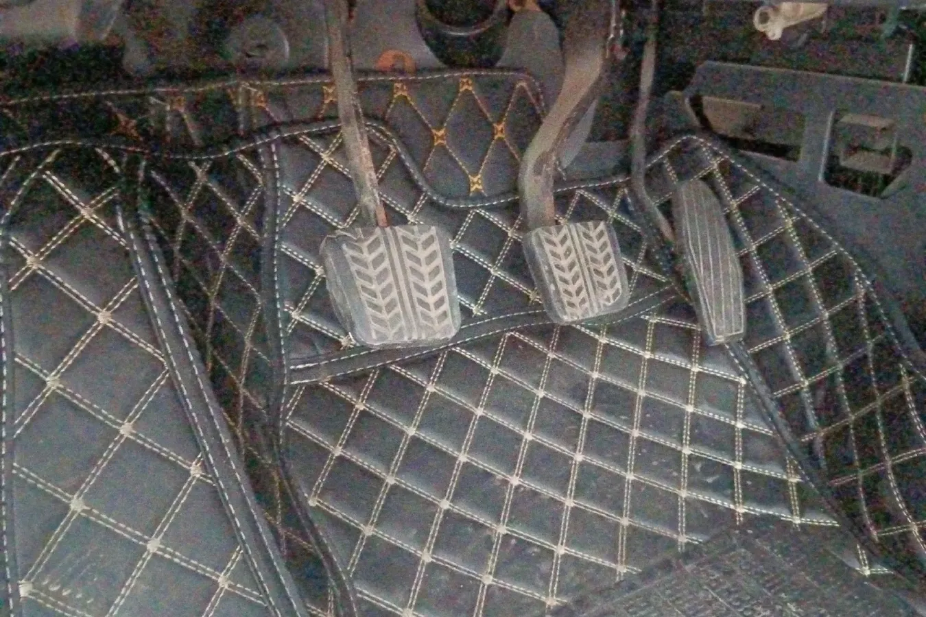 2012 HaiMa Preema 1.8L 120HP L4 5MT,autocango,china used car exporter,china ev exporter,chinese used car exporter,chinese used ev exporter