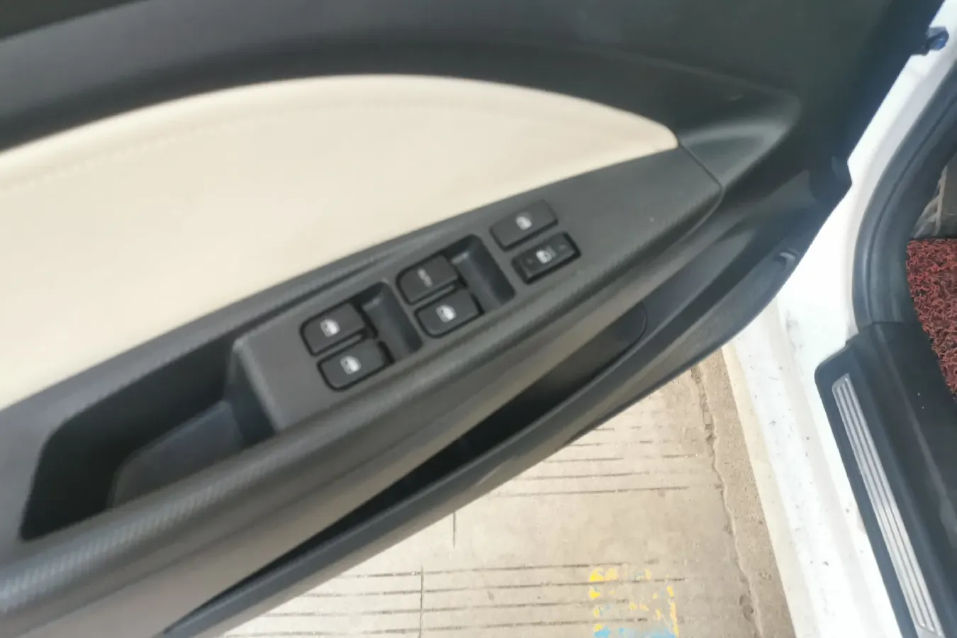 2015 ChangAn Alsvin V7 1.6L 124HP L4 5MT,autocango,china used car exporter,china ev exporter,chinese used car exporter,chinese used ev exporter
