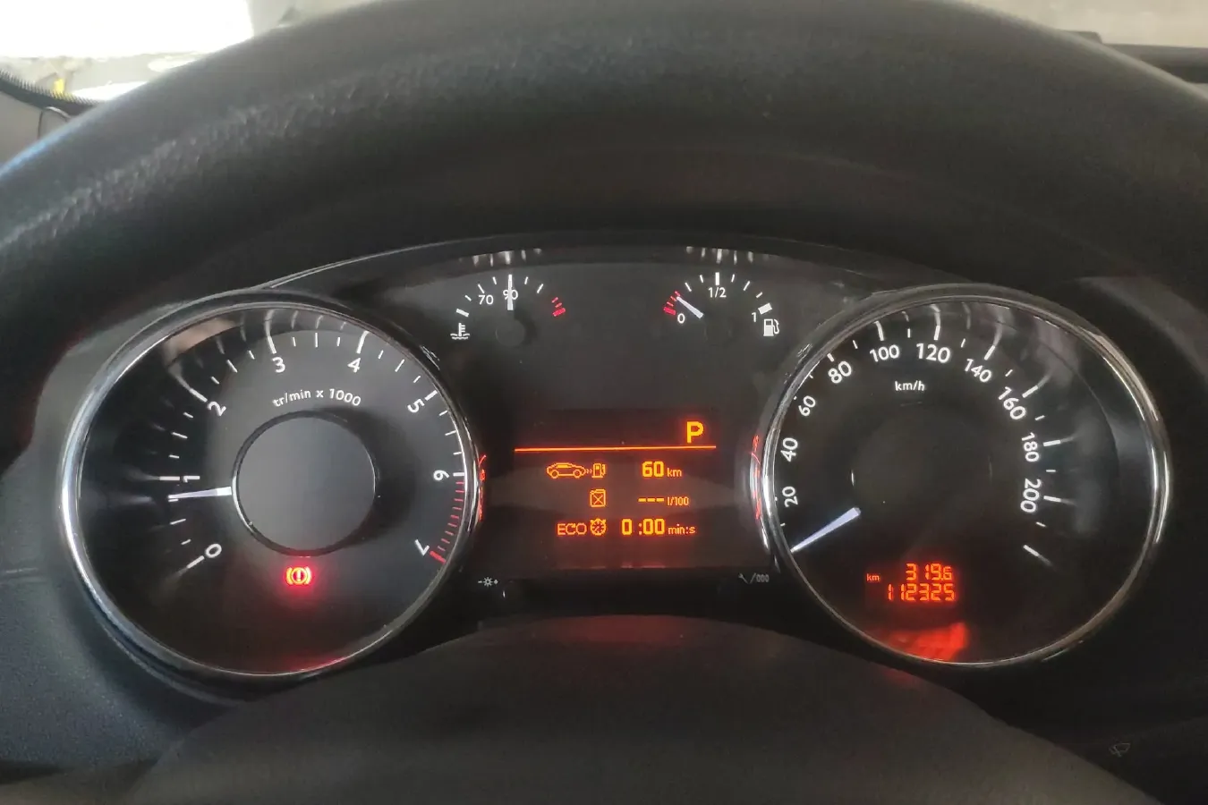 2016 Peugeot 3008 1.6T 167HP L4 6AT,autocango,china used car exporter,china ev exporter,chinese used car exporter,chinese used ev exporter