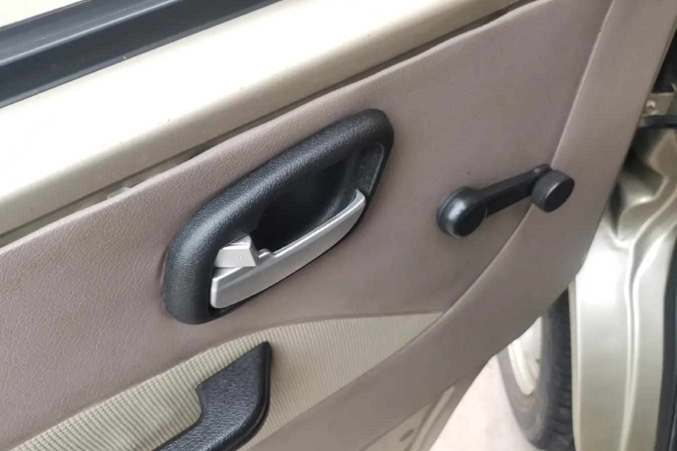 2012 DongFeng DFSK V29 1.2L 87HP L4 5MT,autocango,china used car exporter,china ev exporter,chinese used car exporter,chinese used ev exporter