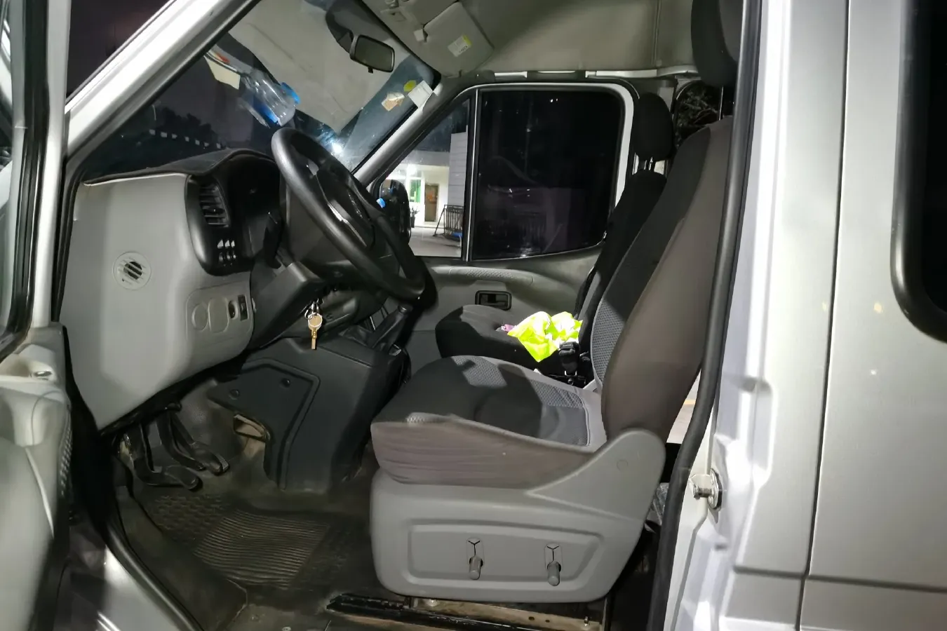 2019 JMC TeShun 2.8T 116HP L4 5MT,autocango,china used car exporter,china ev exporter,chinese used car exporter,chinese used ev exporter