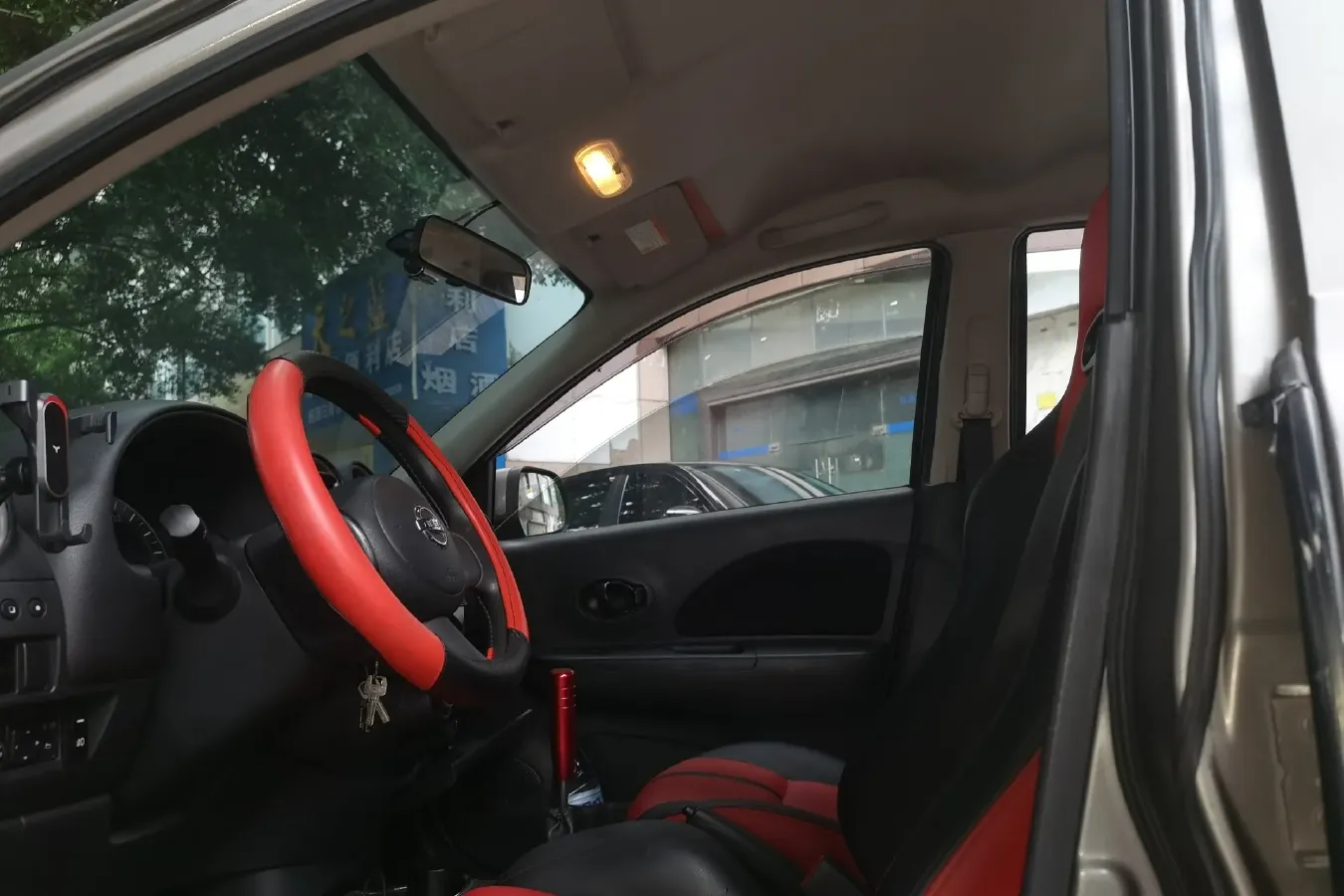 2010 Nissan March 1.5L 107HP L4 5MT,autocango,china used car exporter,china ev exporter,chinese used car exporter,chinese used ev exporter