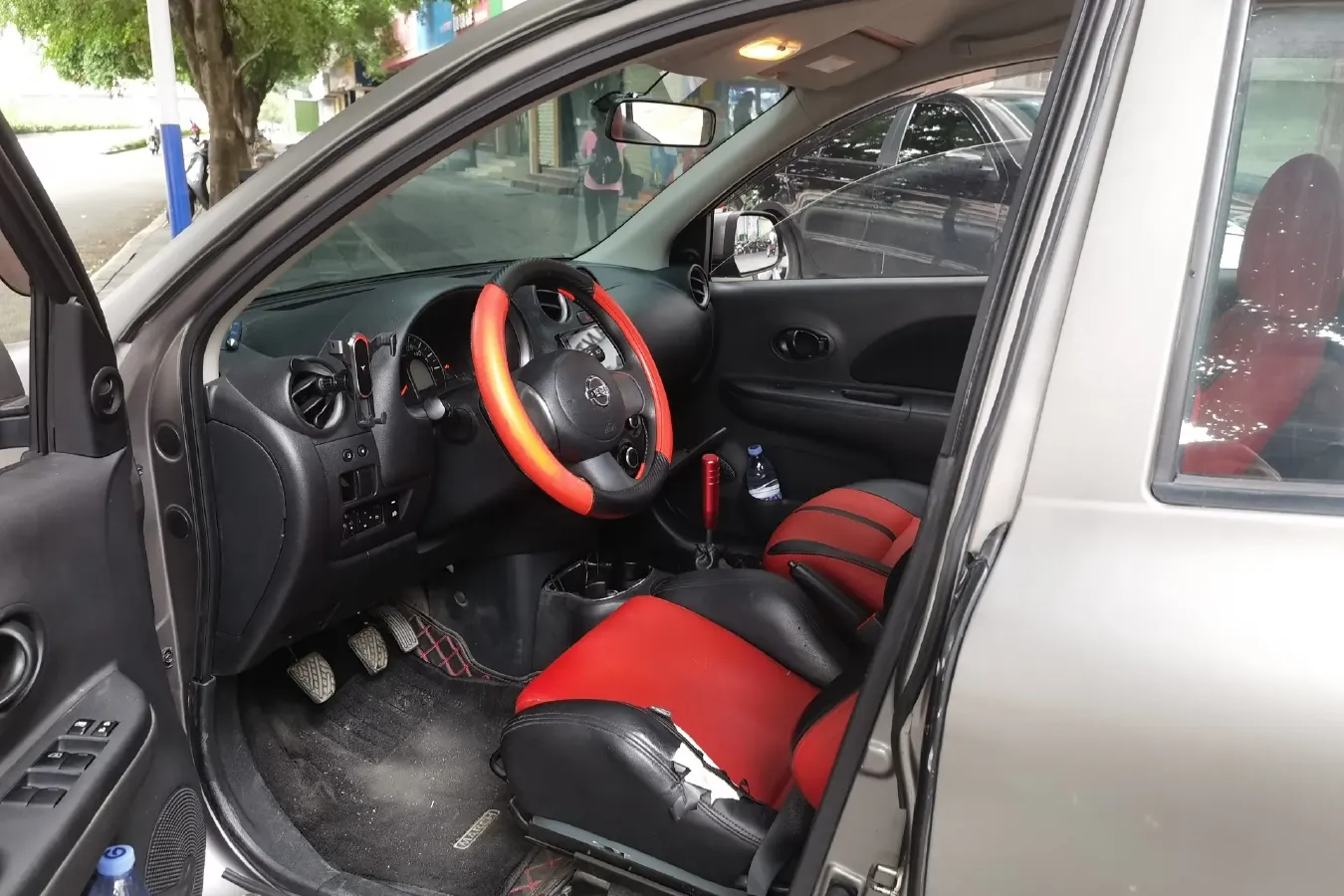 2010 Nissan March 1.5L 107HP L4 5MT,autocango,china used car exporter,china ev exporter,chinese used car exporter,chinese used ev exporter