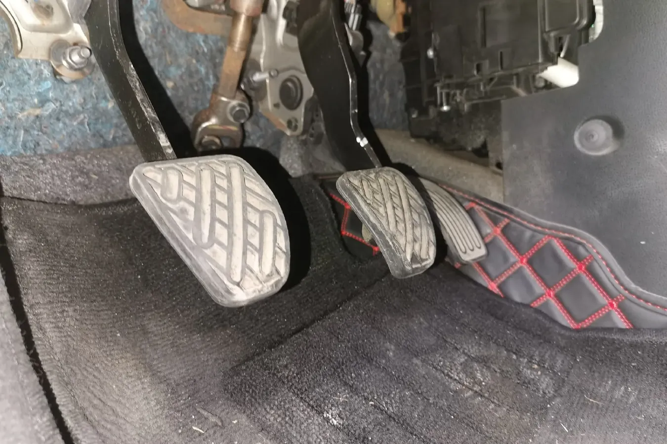 2010 Nissan March 1.5L 107HP L4 5MT,autocango,china used car exporter,china ev exporter,chinese used car exporter,chinese used ev exporter