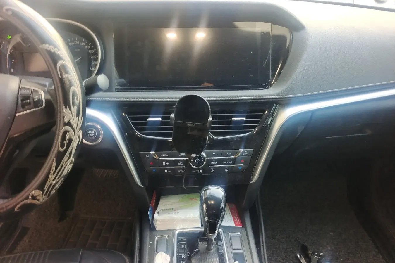 2018 Venucia T90 2.0L 144HP L4 CVT,autocango,china used car exporter,china ev exporter,chinese used car exporter,chinese used ev exporter