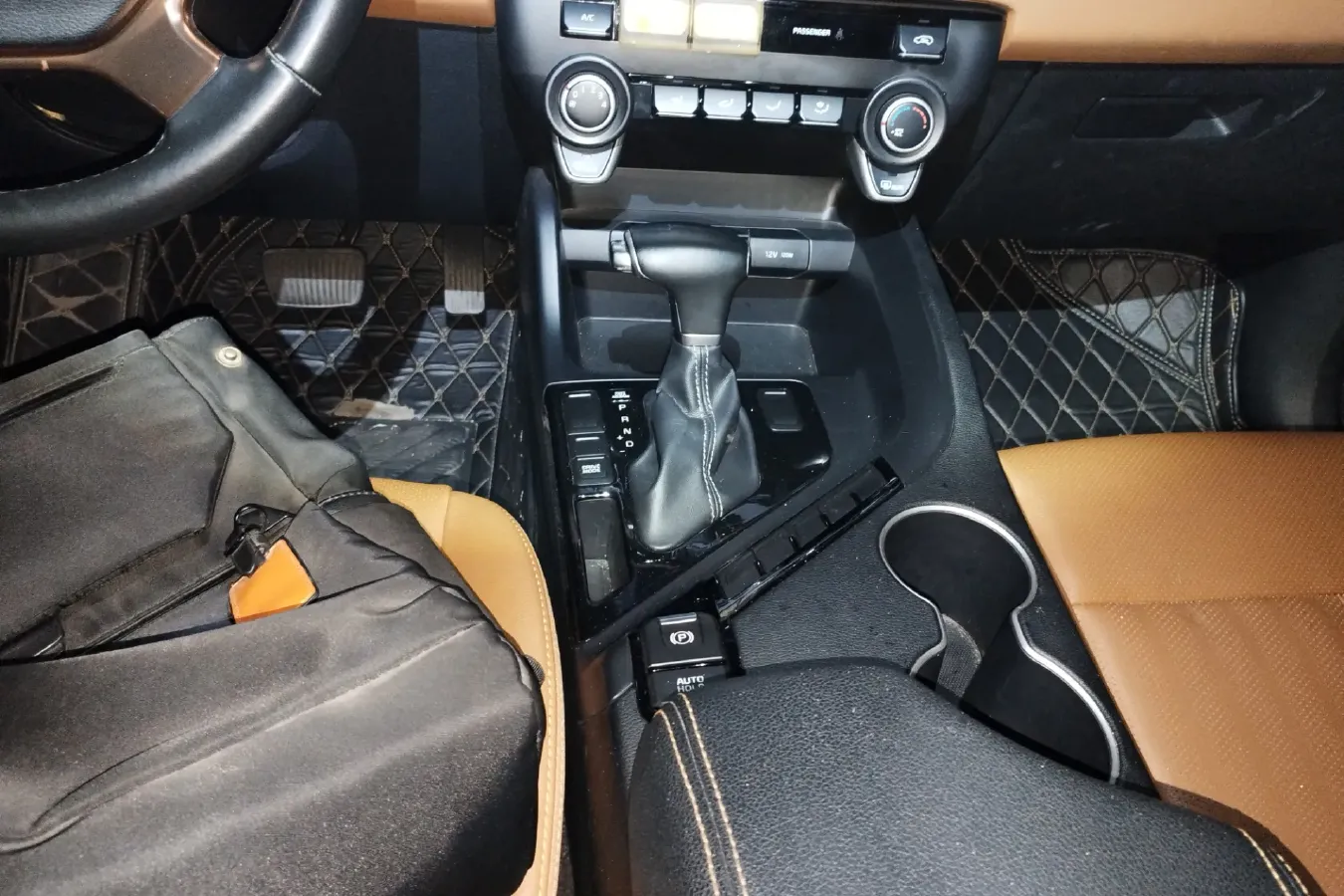 2017 Kia KX7 2.4L 188HP L4 6AT,autocango,china used car exporter,china ev exporter,chinese used car exporter,chinese used ev exporter