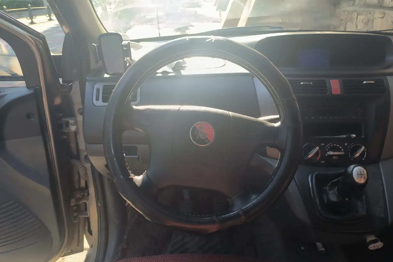 2011 DongFeng Forthing Joyear 1.8L 143HP L4 5MT,autocango,china used car exporter,china ev exporter,chinese used car exporter,chinese used ev exporter