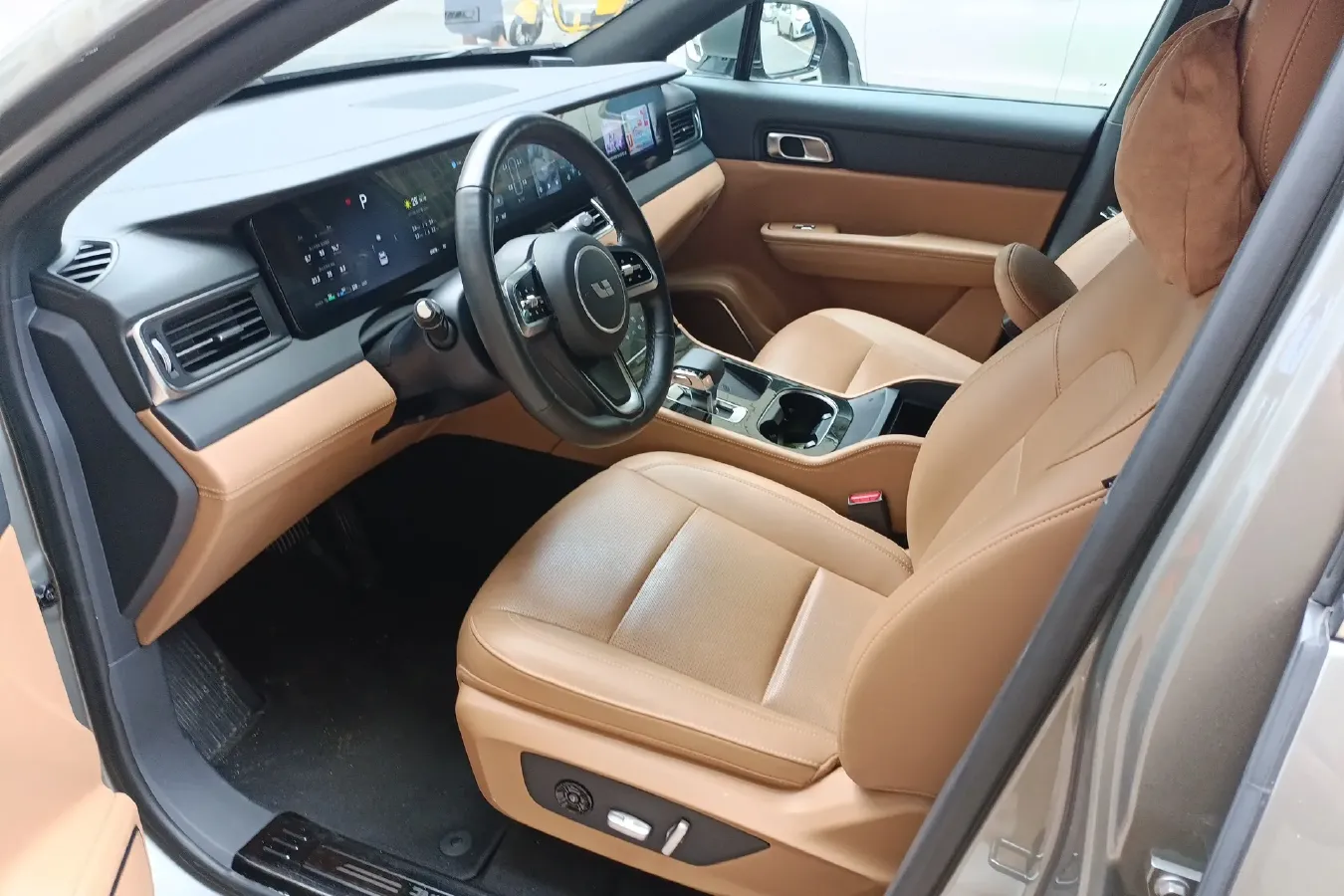 2021 Li ONE Range Extended 131HP REEV 40.5KWH,autocango,china used car exporter,china ev exporter,chinese used car exporter,chinese used ev exporter