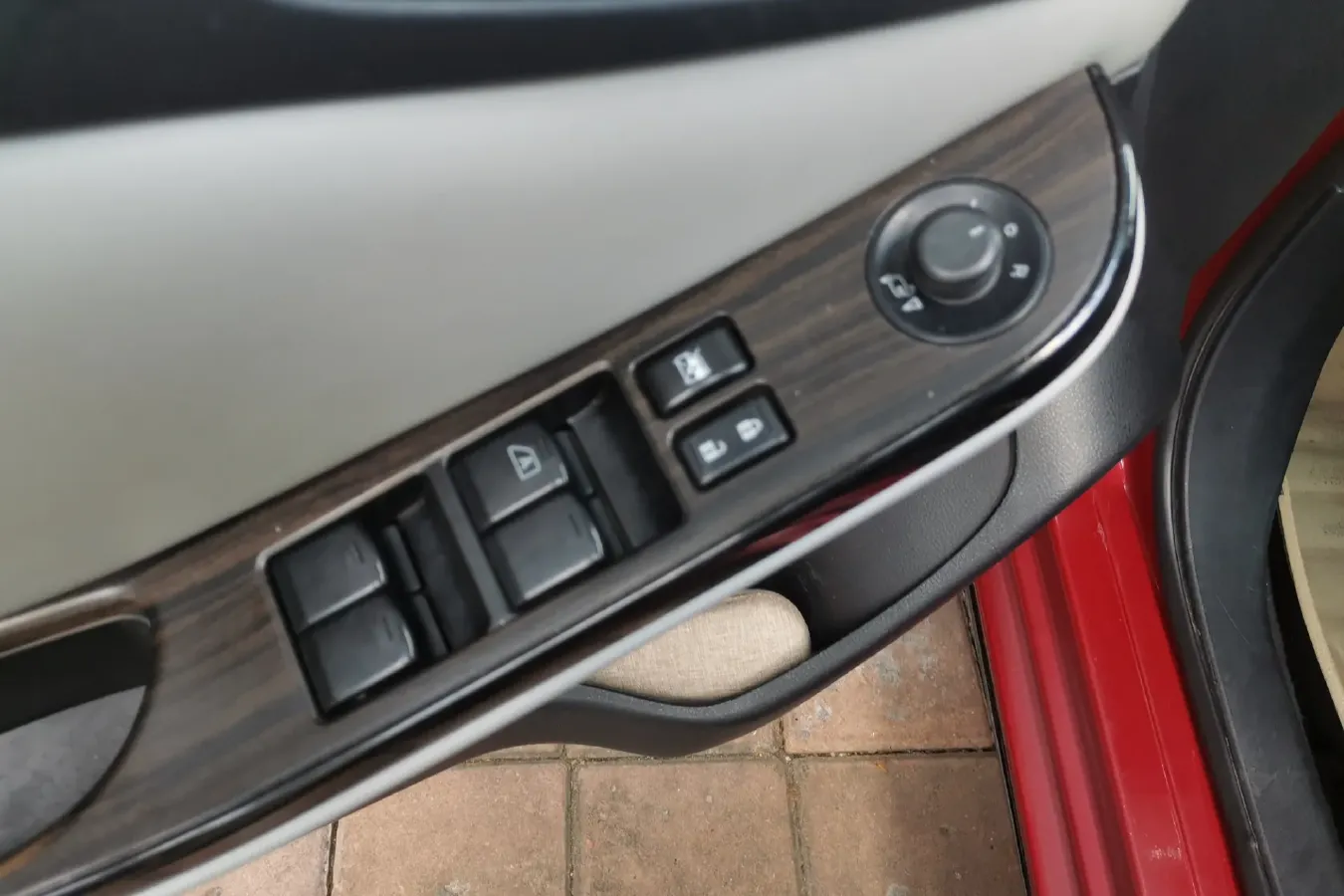 2015 Luxgen 5 1.8T 180HP L4 6AT,autocango,china used car exporter,china ev exporter,chinese used car exporter,chinese used ev exporter