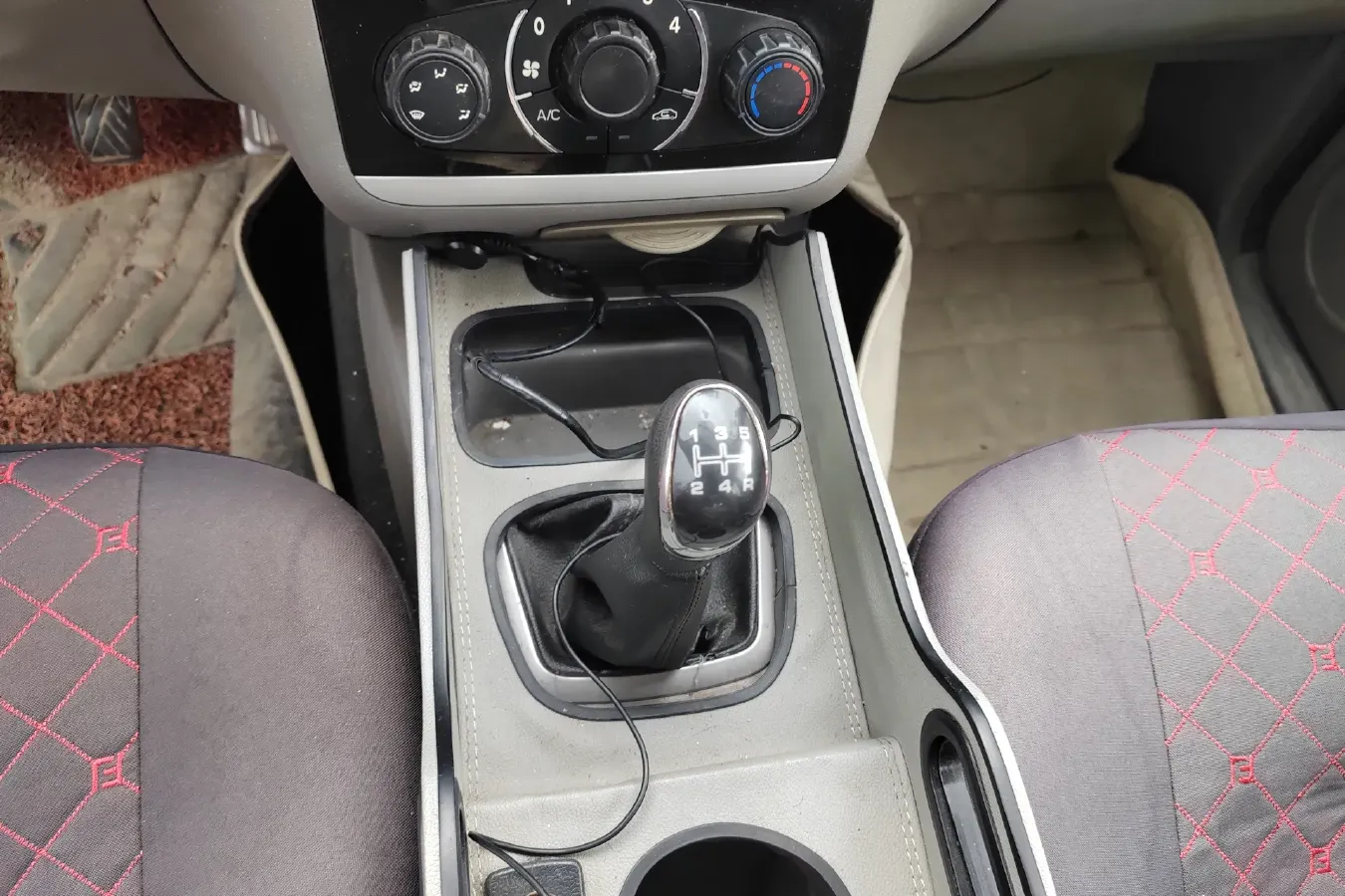 2015 BAIC WeiWang M20 1.2L 86HP L4 5MT,autocango,china used car exporter,china ev exporter,chinese used car exporter,chinese used ev exporter