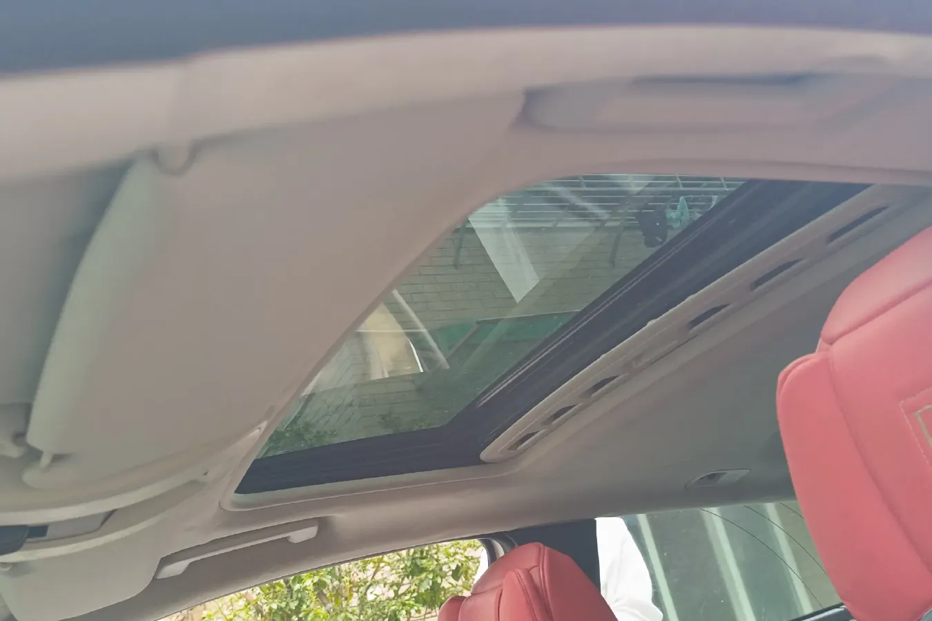 2010 Volvo C30 2.0L 145HP L4 6DCT,autocango,china used car exporter,china ev exporter,chinese used car exporter,chinese used ev exporter