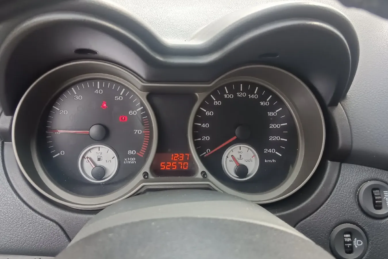 2010 Youngman Lotus L3 1.6L 111HP L4 5MT,autocango,china used car exporter,china ev exporter,chinese used car exporter,chinese used ev exporter