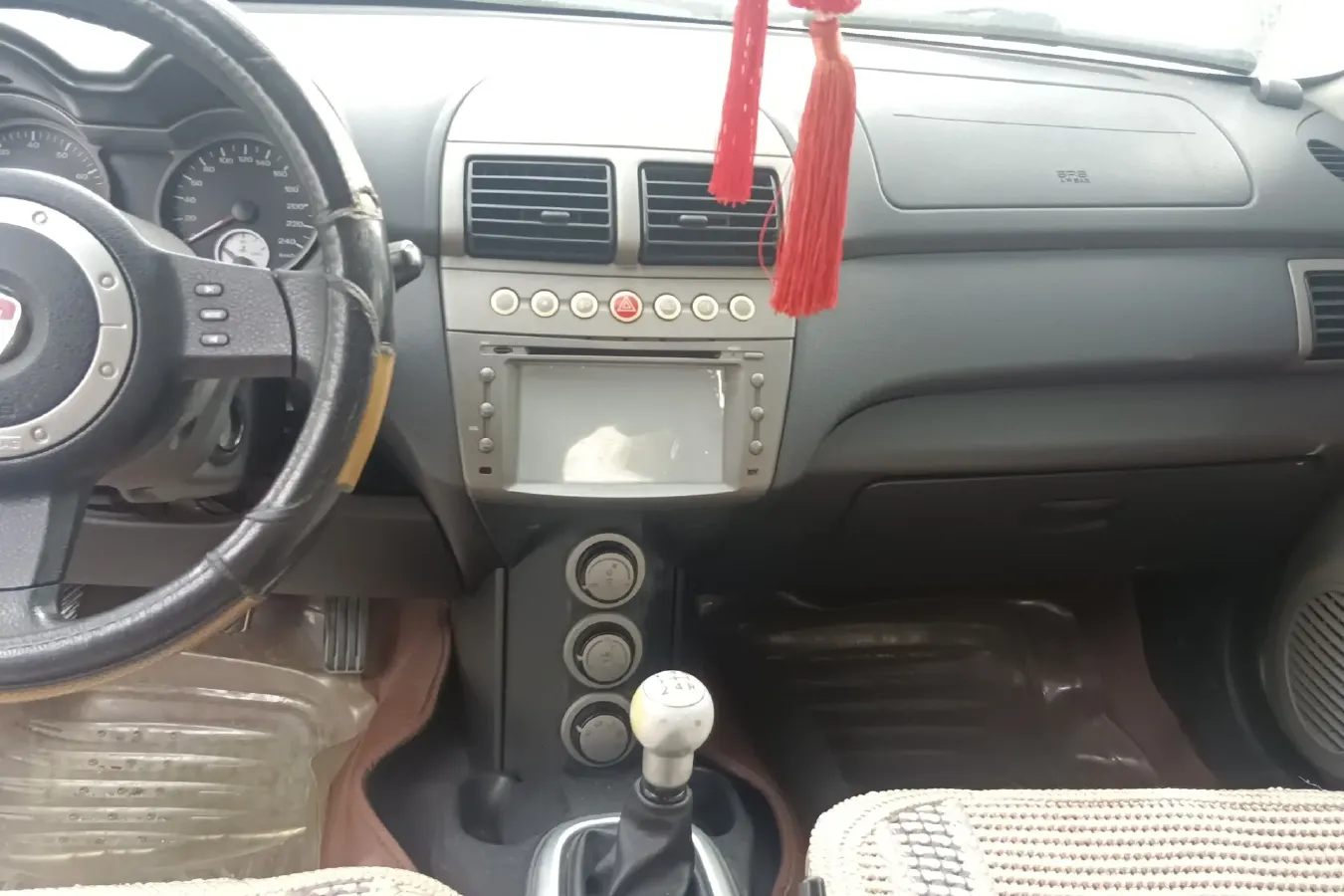 2010 Youngman Lotus L3 1.6L 111HP L4 5MT,autocango,china used car exporter,china ev exporter,chinese used car exporter,chinese used ev exporter