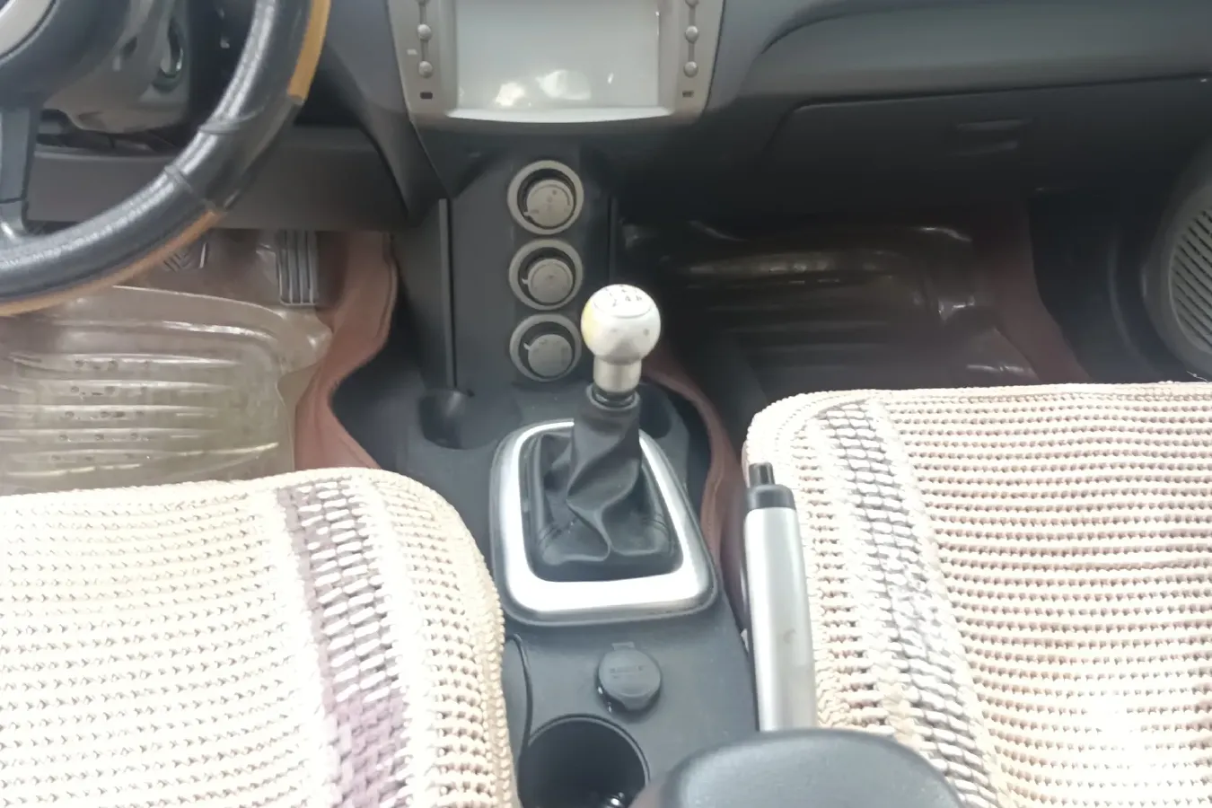 2010 Youngman Lotus L3 1.6L 111HP L4 5MT,autocango,china used car exporter,china ev exporter,chinese used car exporter,chinese used ev exporter