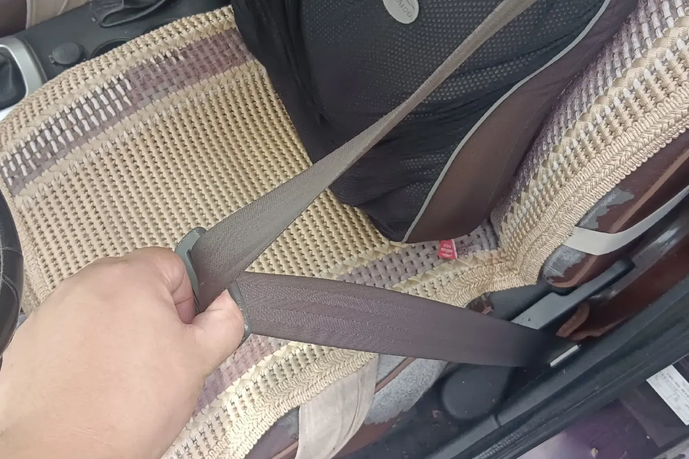 2010 Youngman Lotus L3 1.6L 111HP L4 5MT,autocango,china used car exporter,china ev exporter,chinese used car exporter,chinese used ev exporter