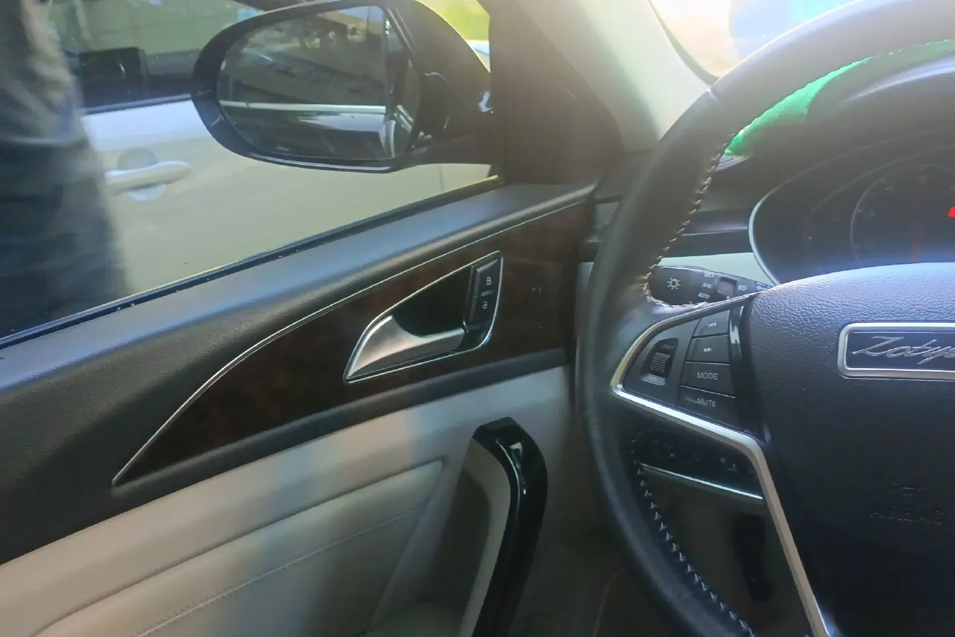 2016 Zotye Z700 1.8T 177HP L4 6DCT,autocango,china used car exporter,china ev exporter,chinese used car exporter,chinese used ev exporter