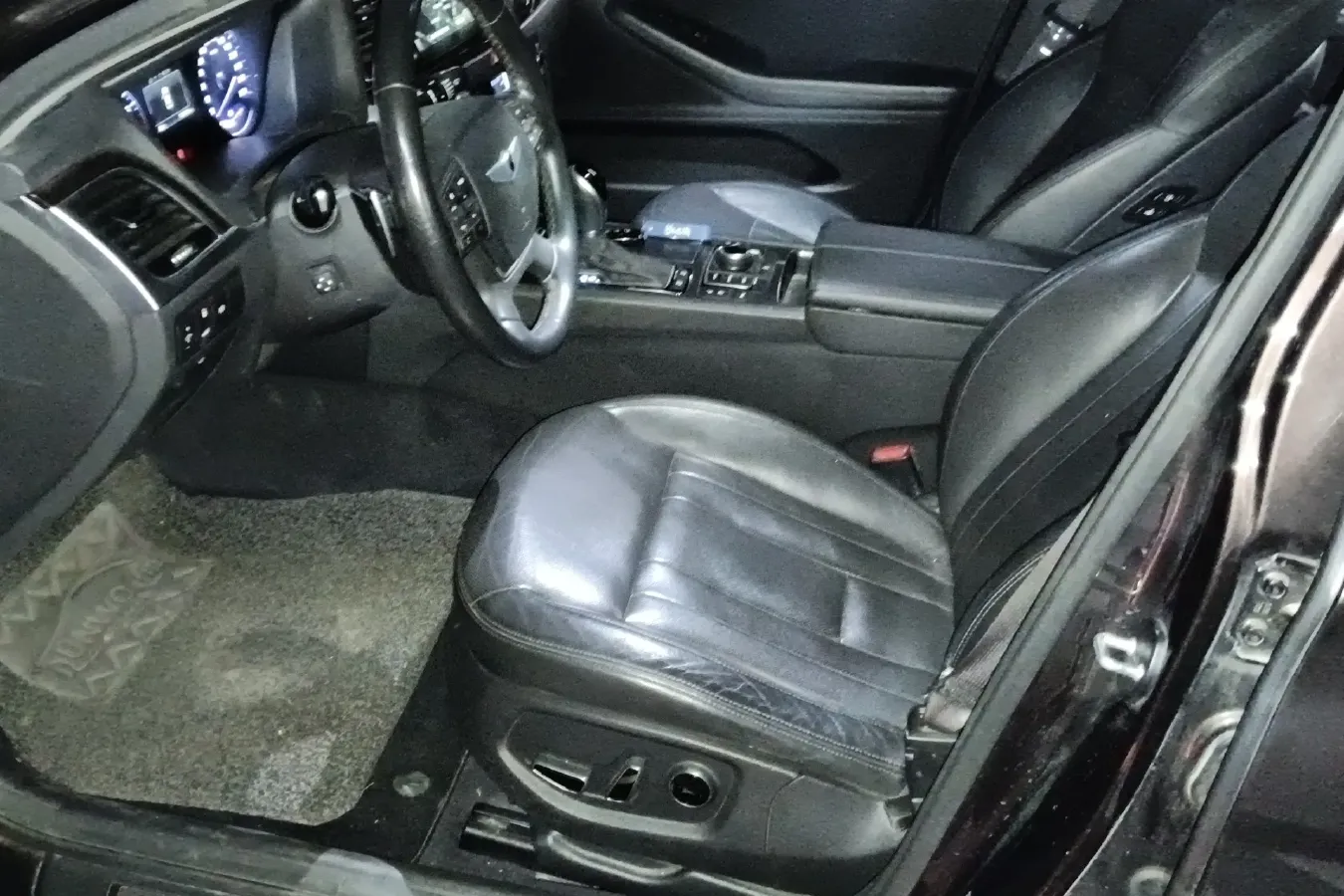 2015 Hyundai Cenesis 3.0L 257HP V6 8AT,autocango,china used car exporter,china ev exporter,chinese used car exporter,chinese used ev exporter