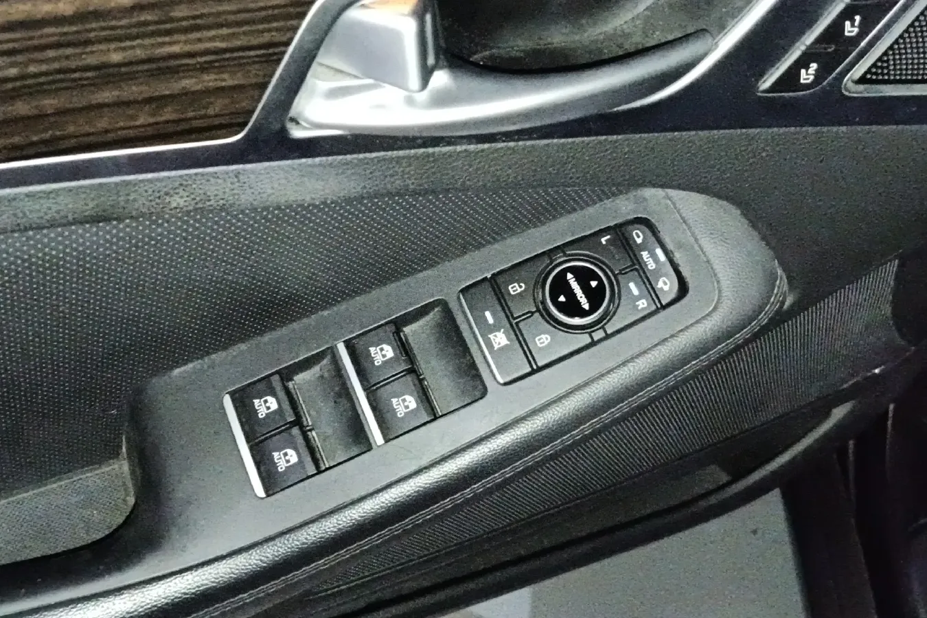 2015 Hyundai Cenesis 3.0L 257HP V6 8AT,autocango,china used car exporter,china ev exporter,chinese used car exporter,chinese used ev exporter