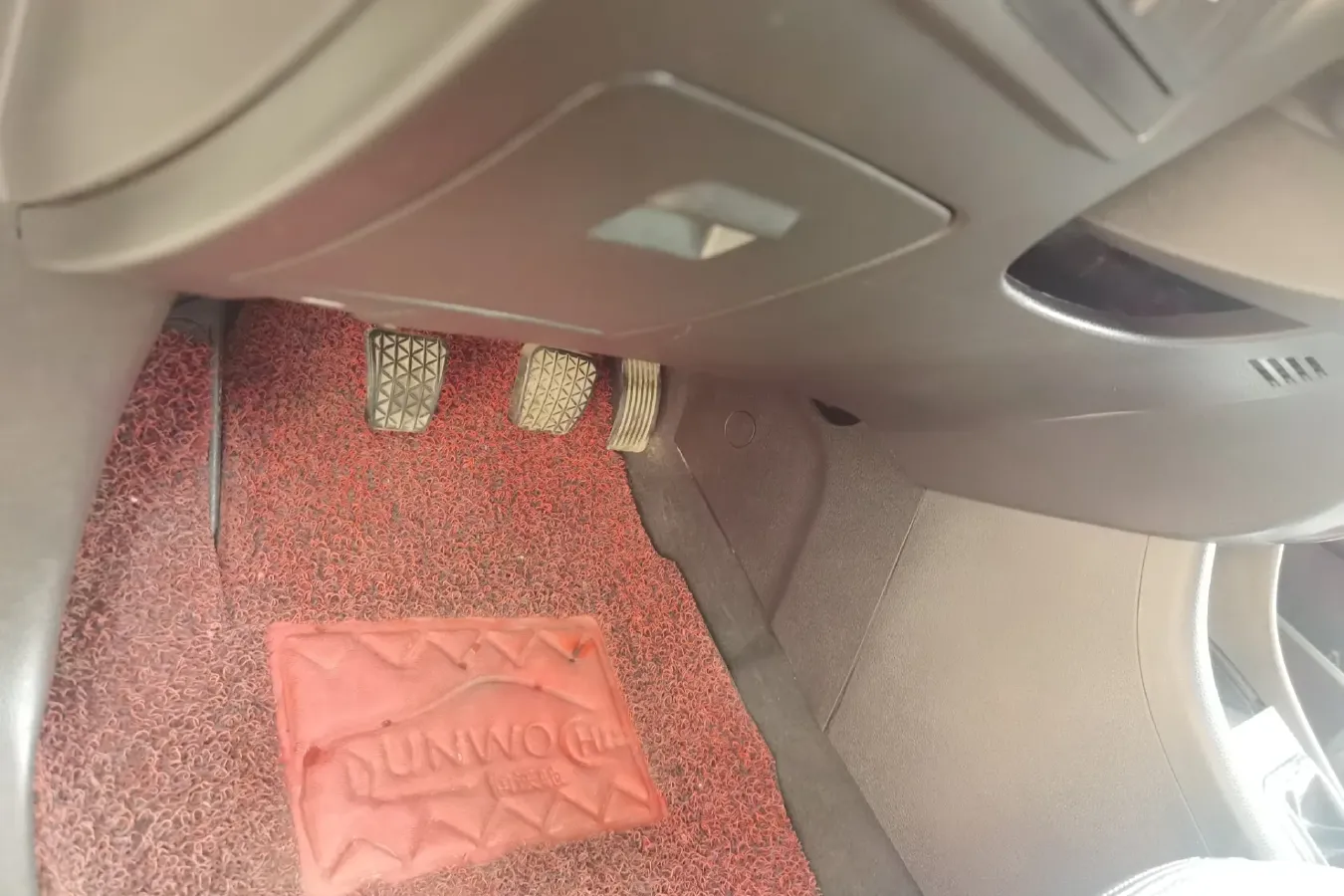 2015 BeiJing Auto Senova X65 2.0T 177HP L4 5MT,autocango,china used car exporter,china ev exporter,chinese used car exporter,chinese used ev exporter