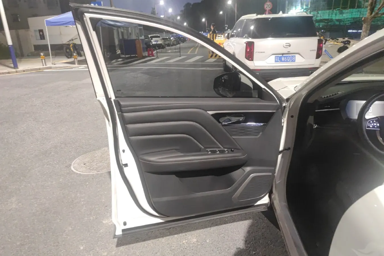 2020 Venucia Star 1.5T 190HP L4 7DCT,autocango,china used car exporter,china ev exporter,chinese used car exporter,chinese used ev exporter