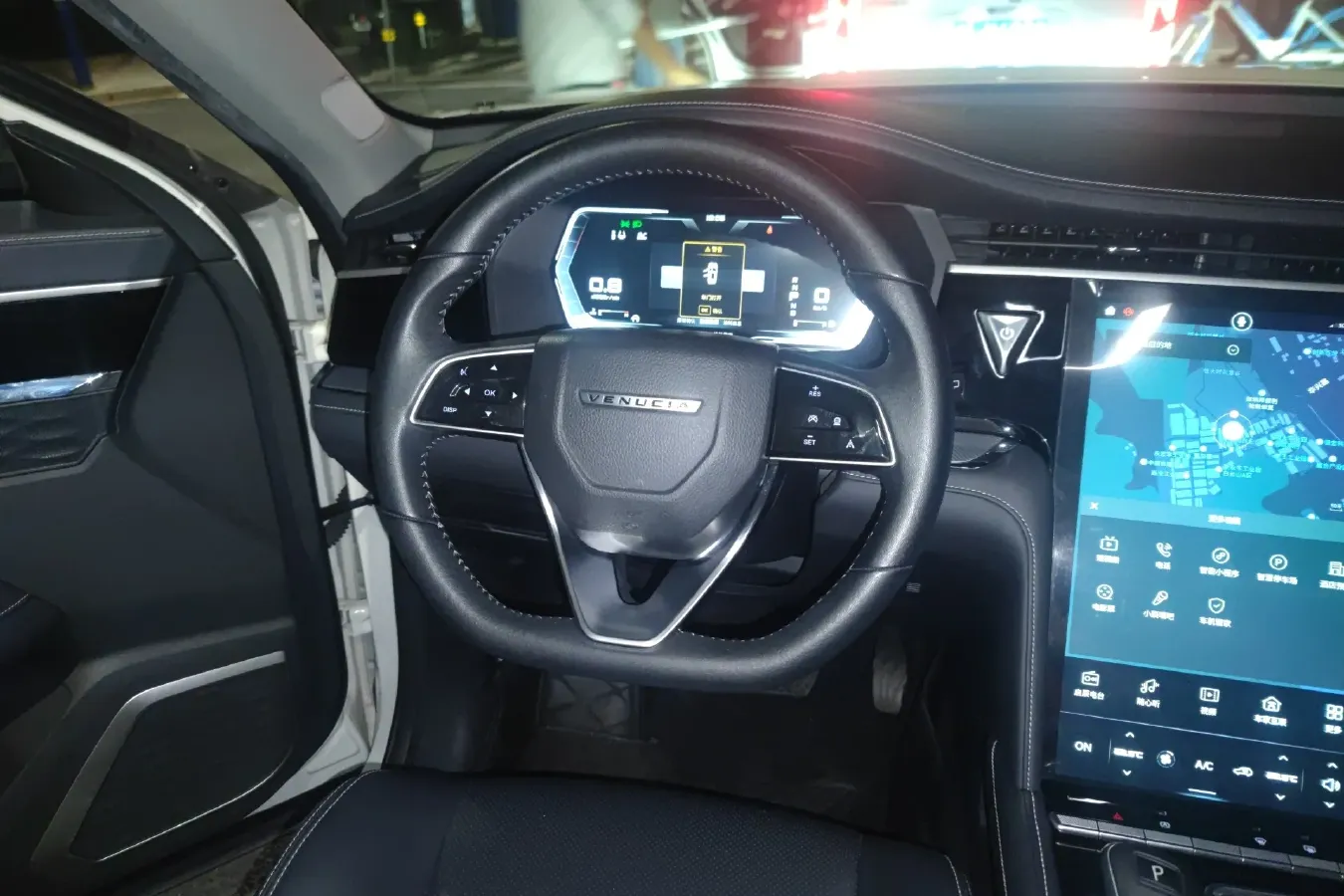 2020 Venucia Star 1.5T 190HP L4 7DCT,autocango,china used car exporter,china ev exporter,chinese used car exporter,chinese used ev exporter