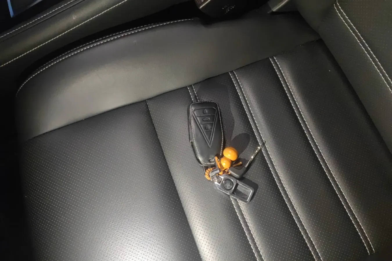 2020 Venucia Star 1.5T 190HP L4 7DCT,autocango,china used car exporter,china ev exporter,chinese used car exporter,chinese used ev exporter