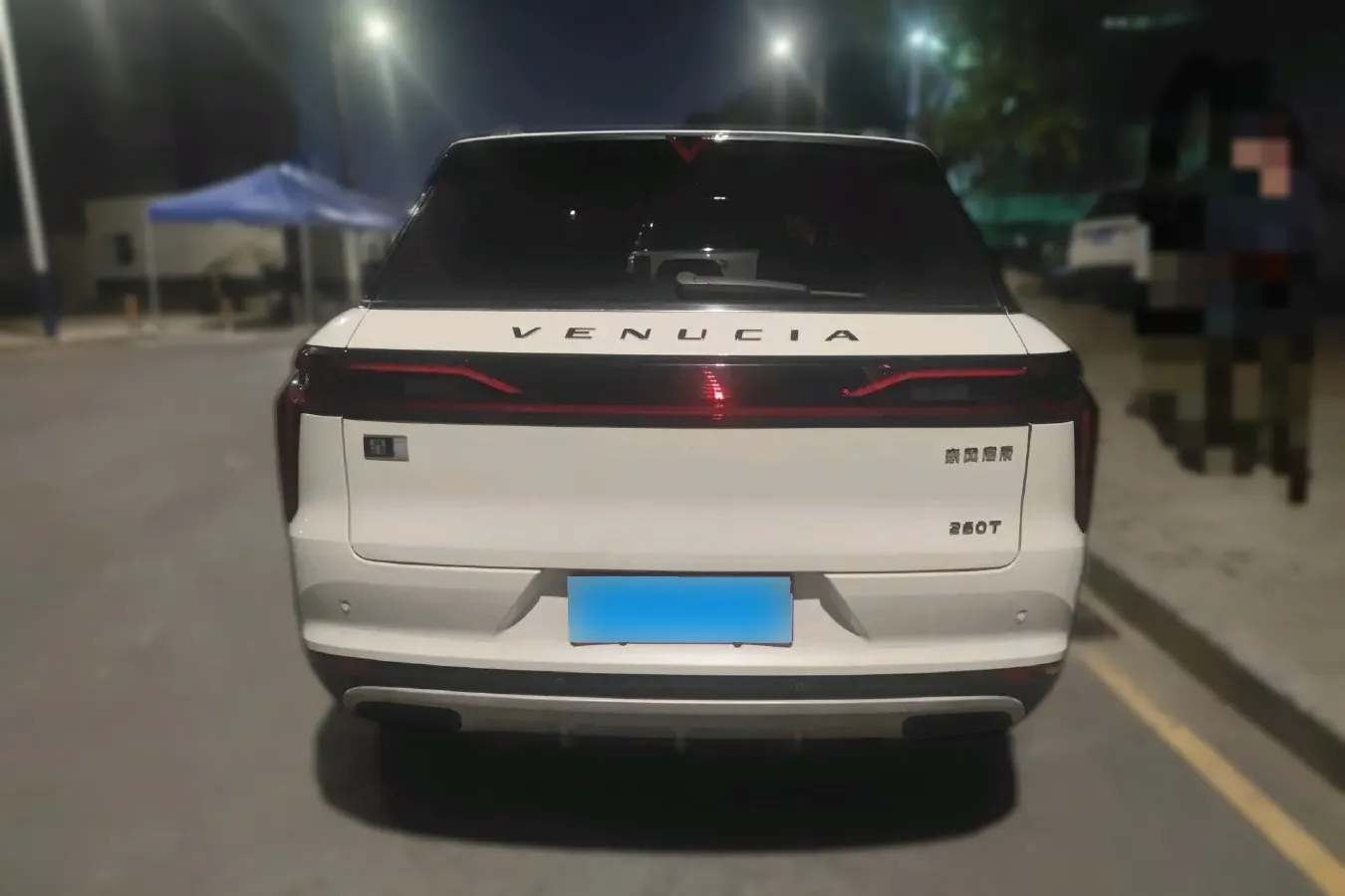 2020 Venucia Star 1.5T 190HP L4 7DCT,autocango,china used car exporter,china ev exporter,chinese used car exporter,chinese used ev exporter