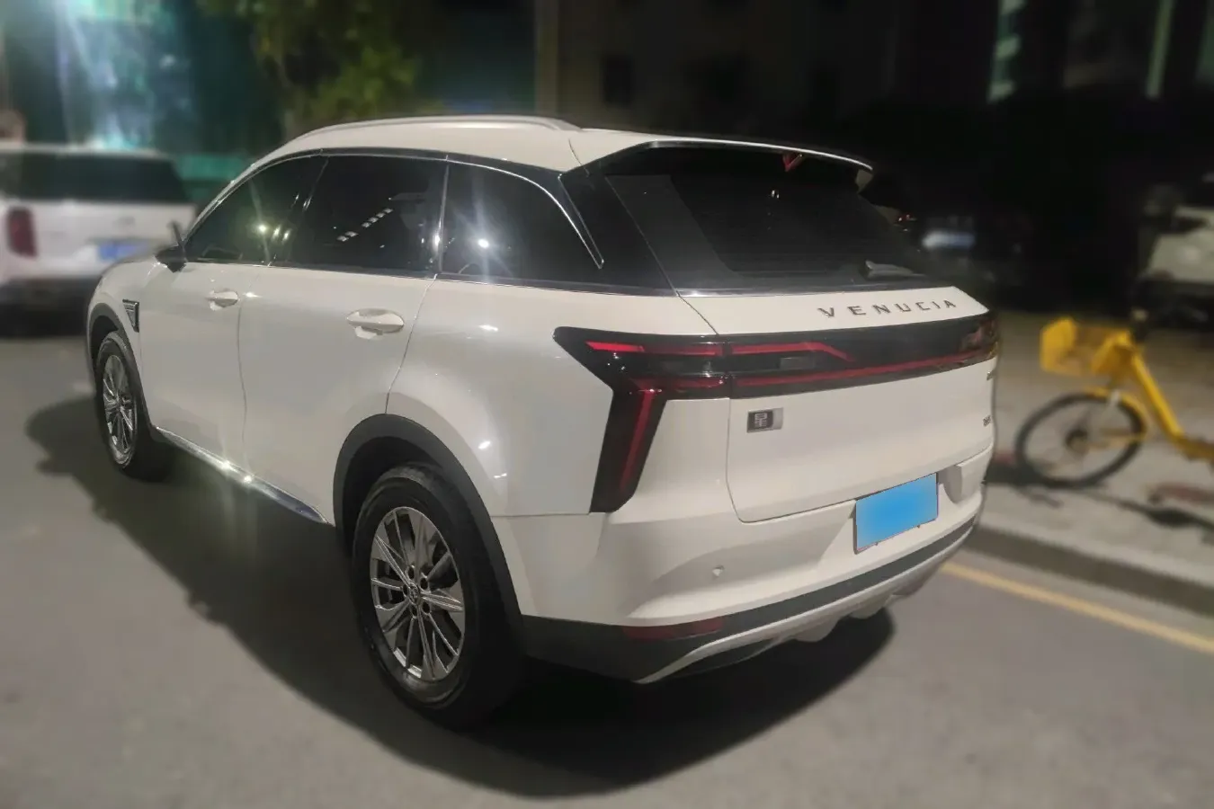 2020 Venucia Star 1.5T 190HP L4 7DCT,autocango,china used car exporter,china ev exporter,chinese used car exporter,chinese used ev exporter