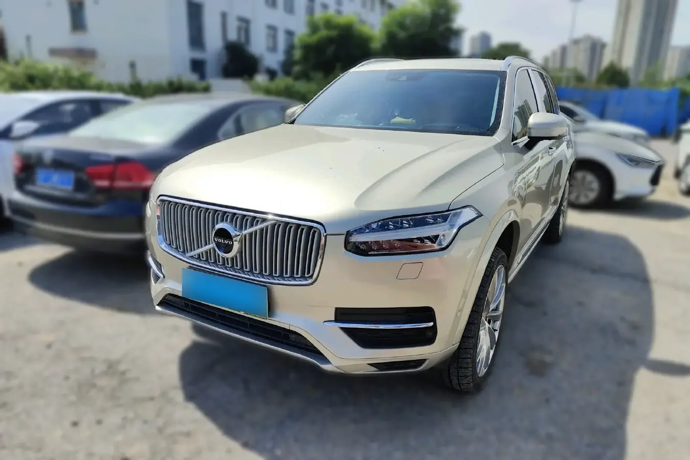 2019 Volvo XC90 2.0T 320HP L4 8AT PHEV 10.4KWH