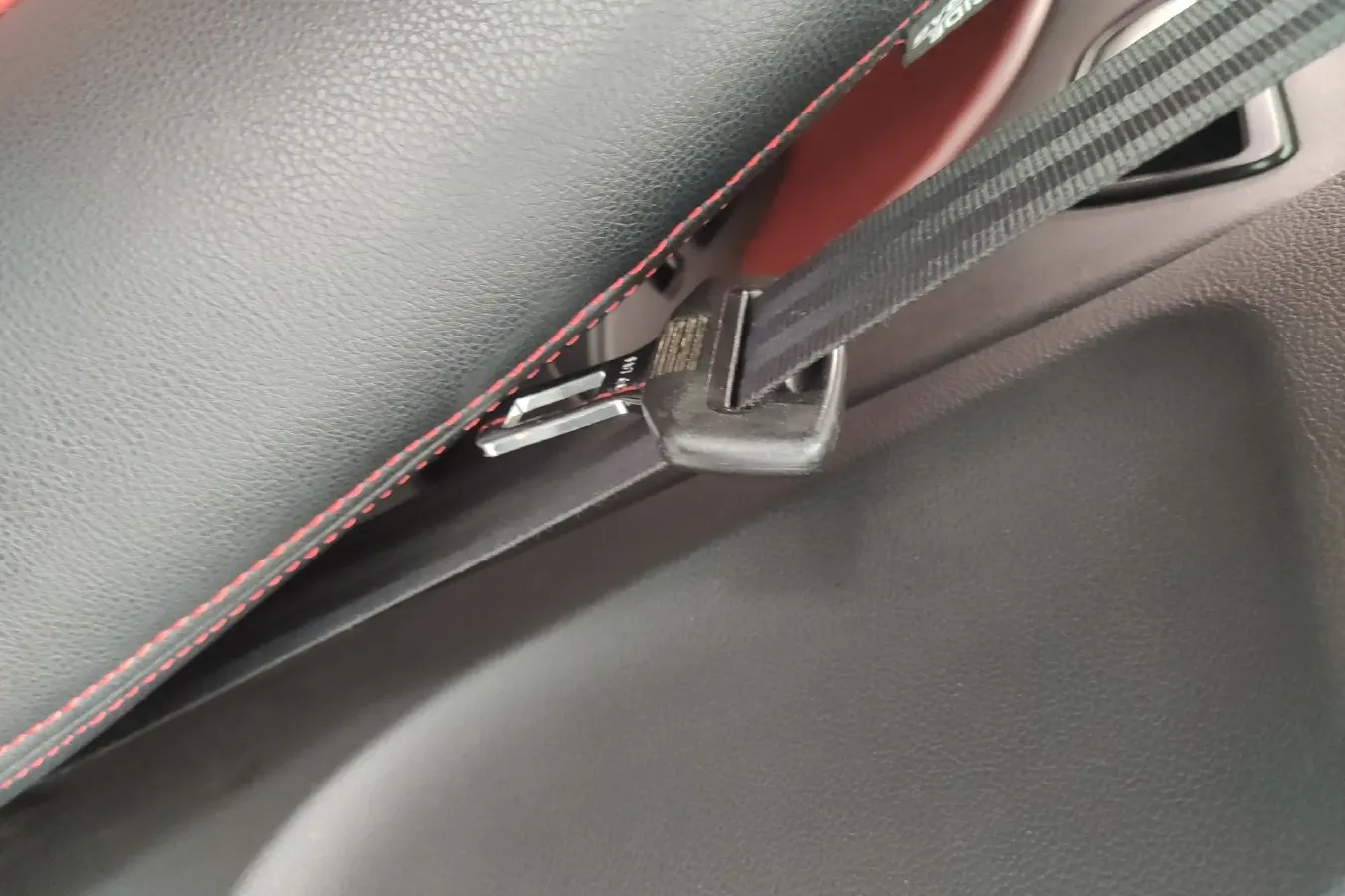 2017 FAW Jumpal D60 1.5L 113HP L4 5MT,autocango,china used car exporter,china ev exporter,chinese used car exporter,chinese used ev exporter