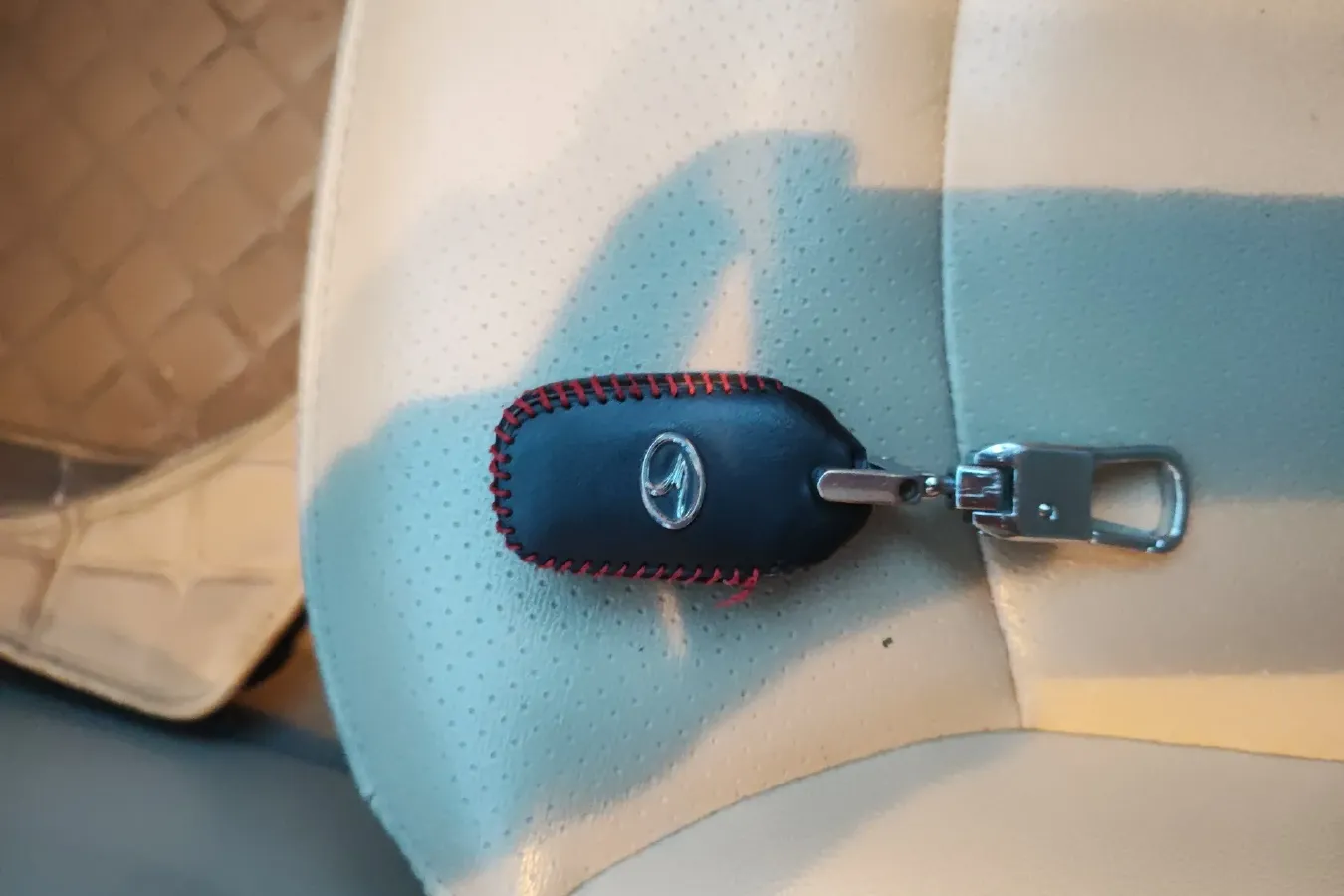 2013 Soueast V5 1.5L 120HP L4 CVT,autocango,china used car exporter,china ev exporter,chinese used car exporter,chinese used ev exporter