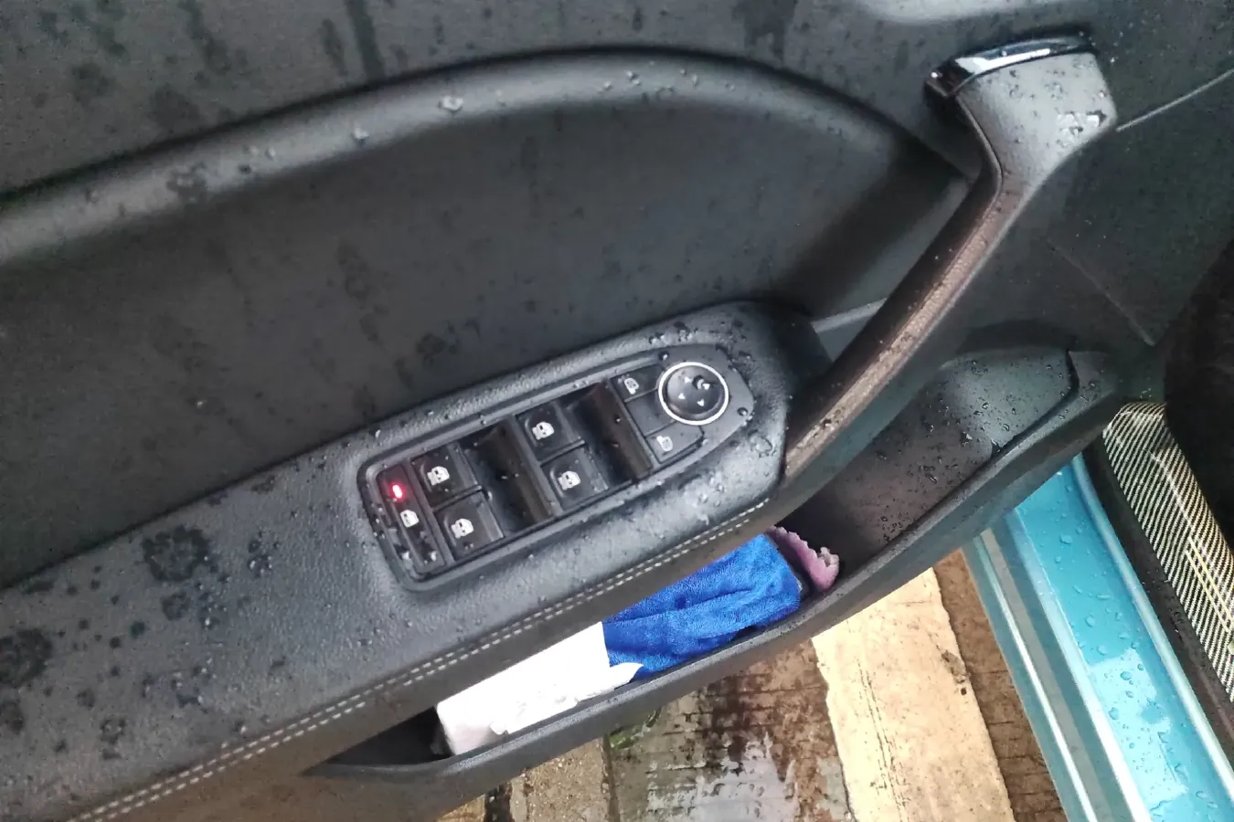 2019 Renault  Captur 1.3T 159HP L4 7DCT,autocango,china used car exporter,china ev exporter,chinese used car exporter,chinese used ev exporter