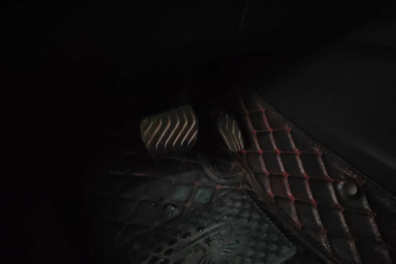 2019 Renault  Captur 1.3T 159HP L4 7DCT,autocango,china used car exporter,china ev exporter,chinese used car exporter,chinese used ev exporter