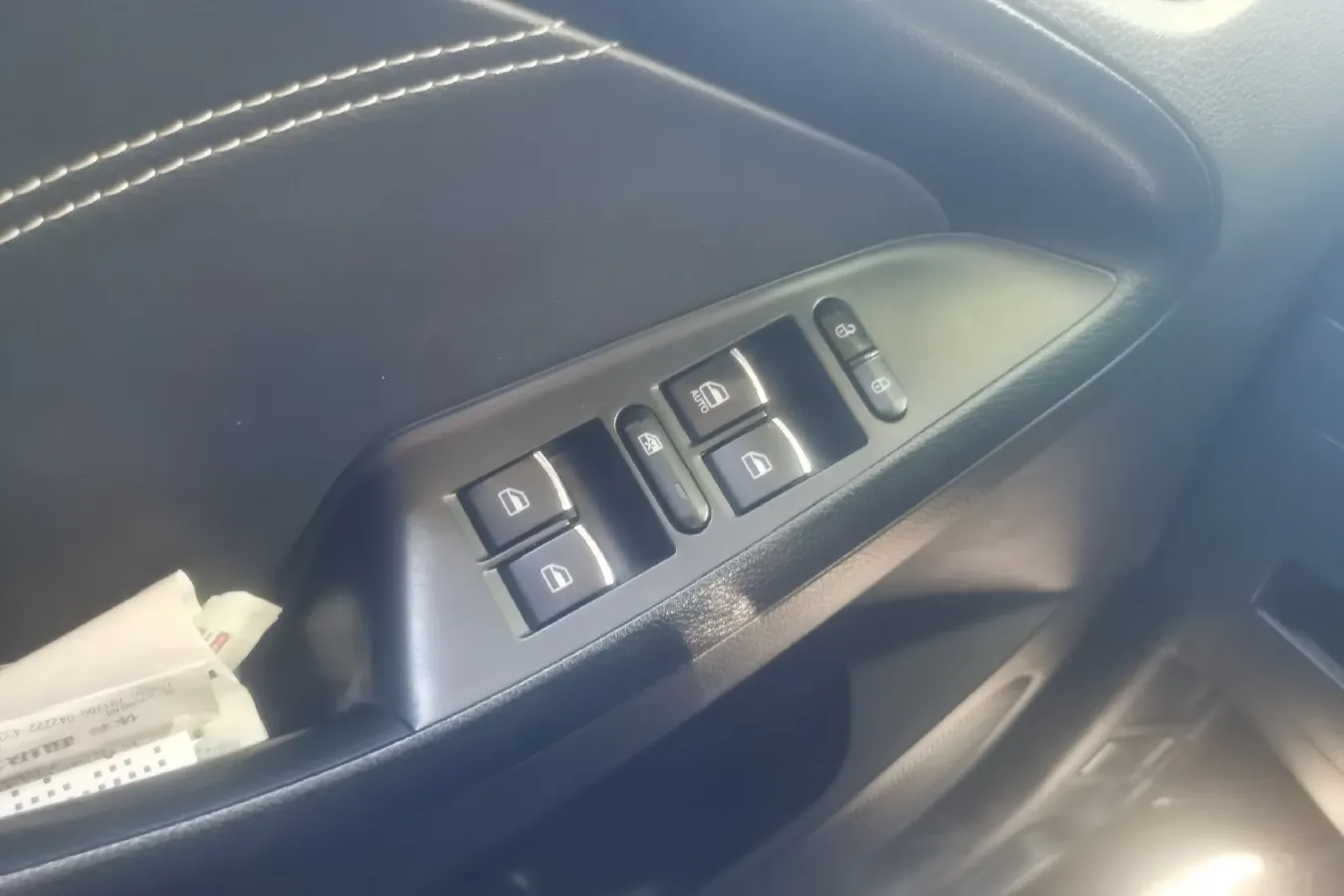 2017 DongFeng Fengon Fengon 580 1.8L 139HP L4 5MT,autocango,china used car exporter,china ev exporter,chinese used car exporter,chinese used ev exporter