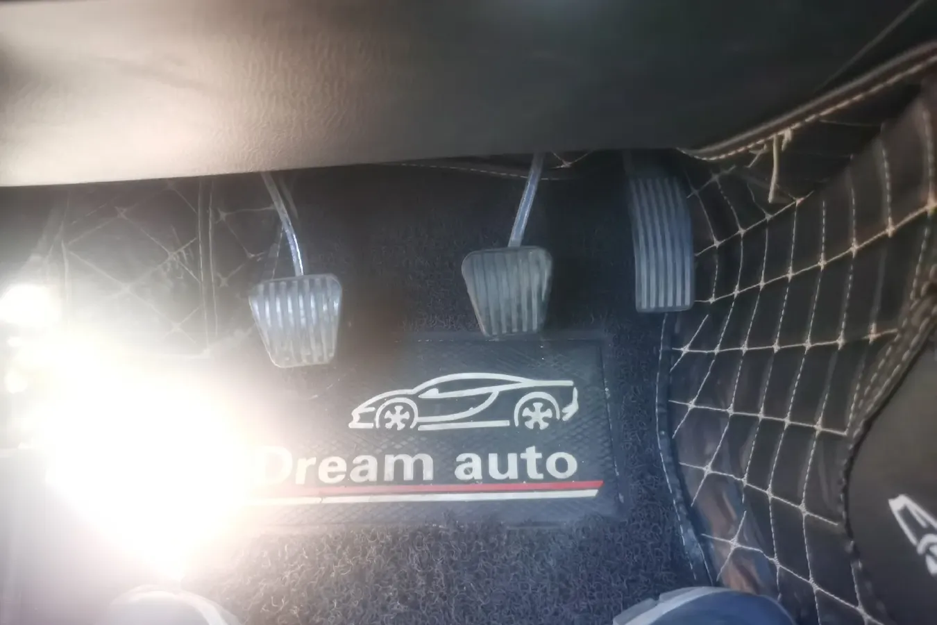 2017 DongFeng Fengon Fengon 580 1.8L 139HP L4 5MT,autocango,china used car exporter,china ev exporter,chinese used car exporter,chinese used ev exporter