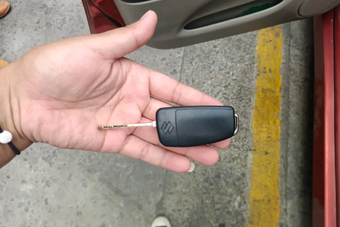 2011 Suzuki Liana 1.4L 99HP L4 5MT,autocango,china used car exporter,china ev exporter,chinese used car exporter,chinese used ev exporter